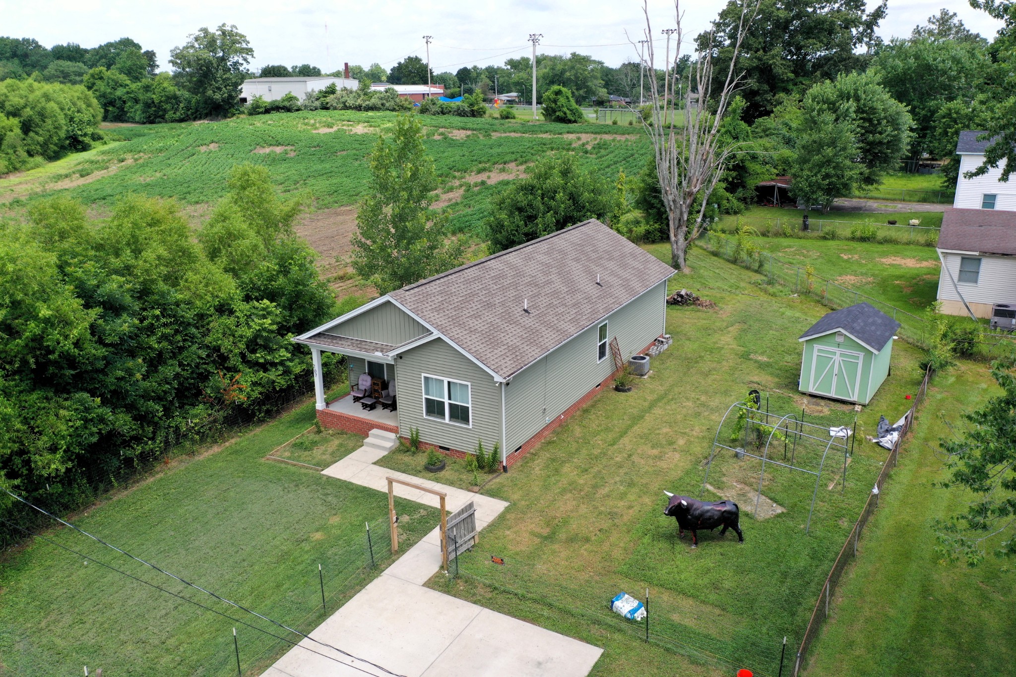 207 Dorris Ave