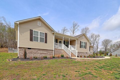 280 Kelsie Cir Summertown TN 38483