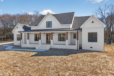 3019 Valley Creek Rd Culleoka TN 38451