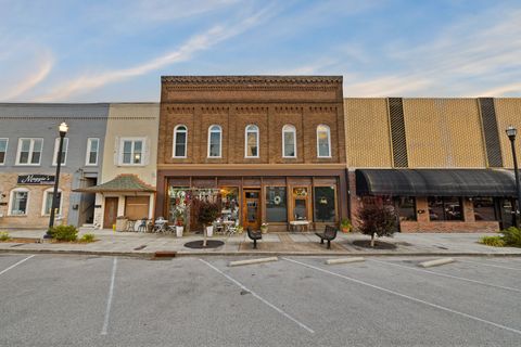 111 W Main St Manchester TN 37355