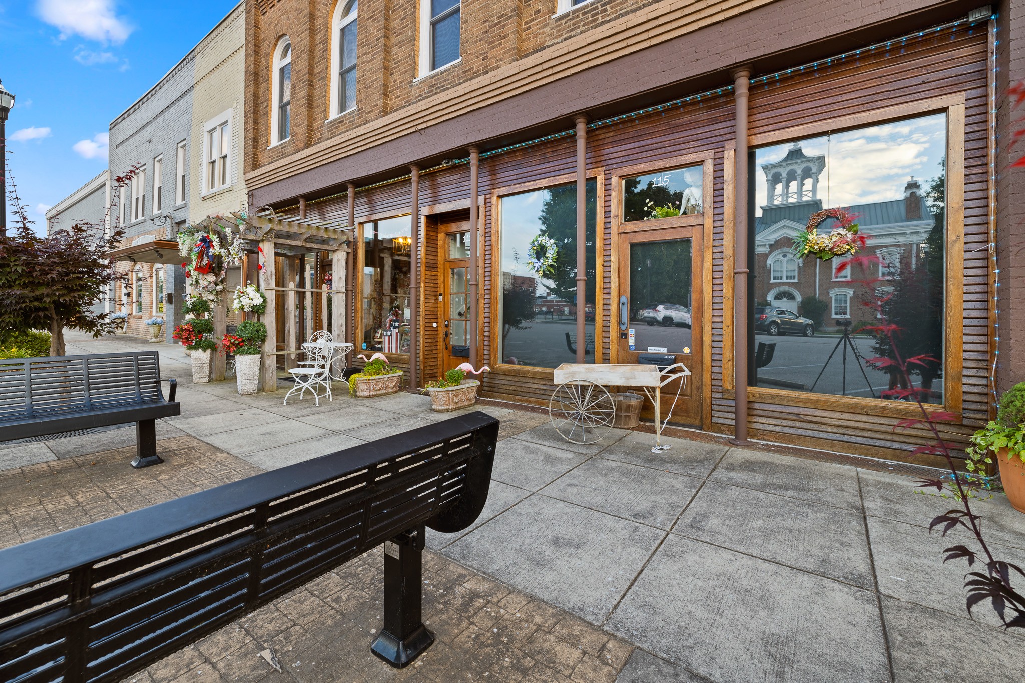 111 W Main St