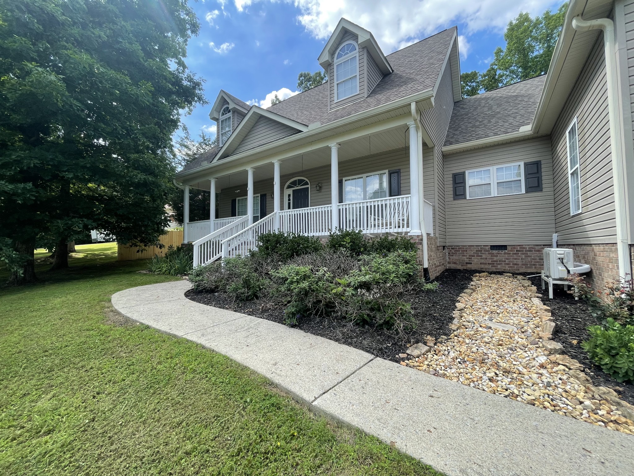545 Red Fox Dr