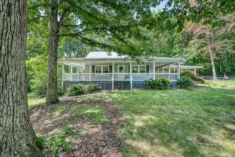 217 Simmons St Spencer TN 38585