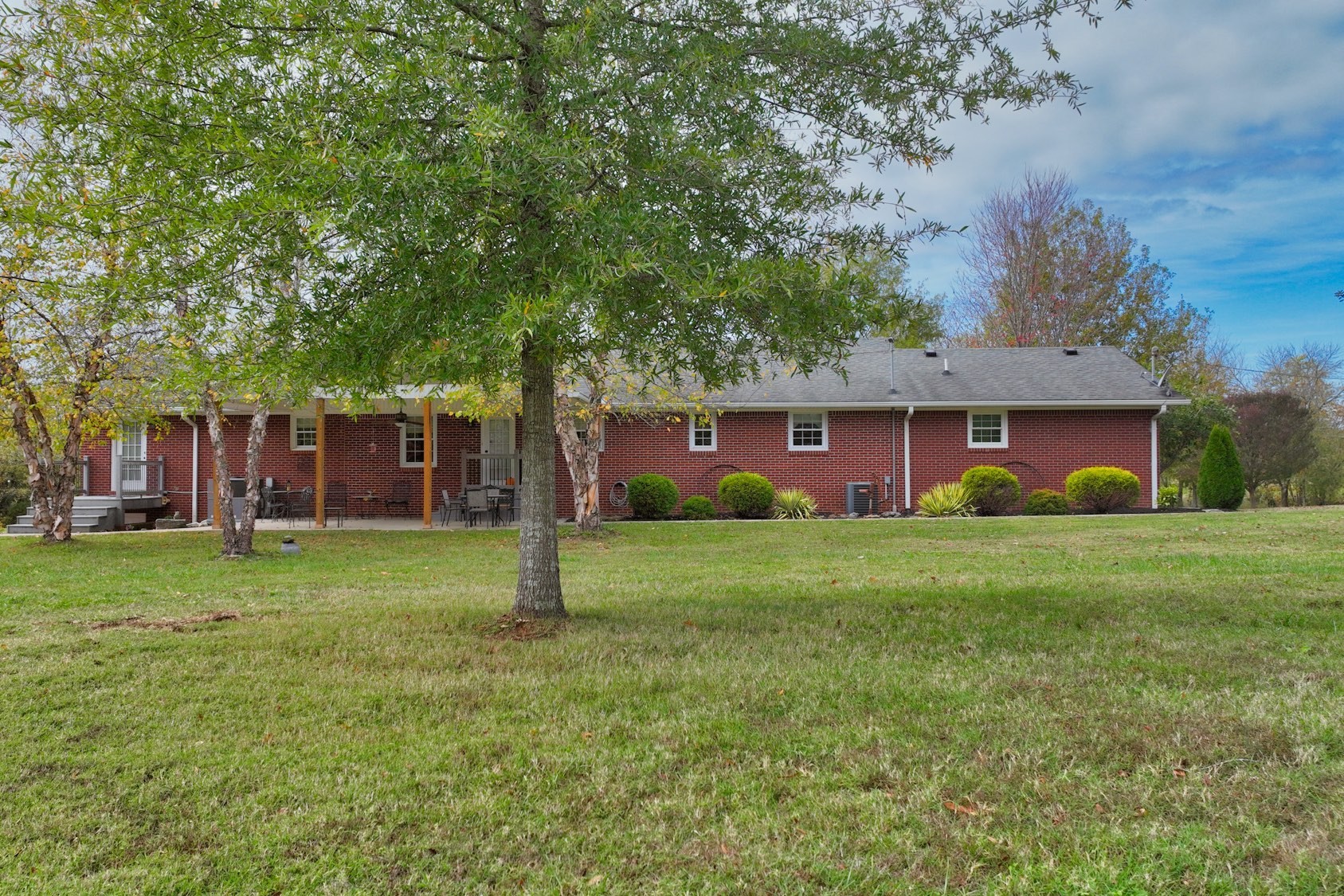 1935 Liberty Ln