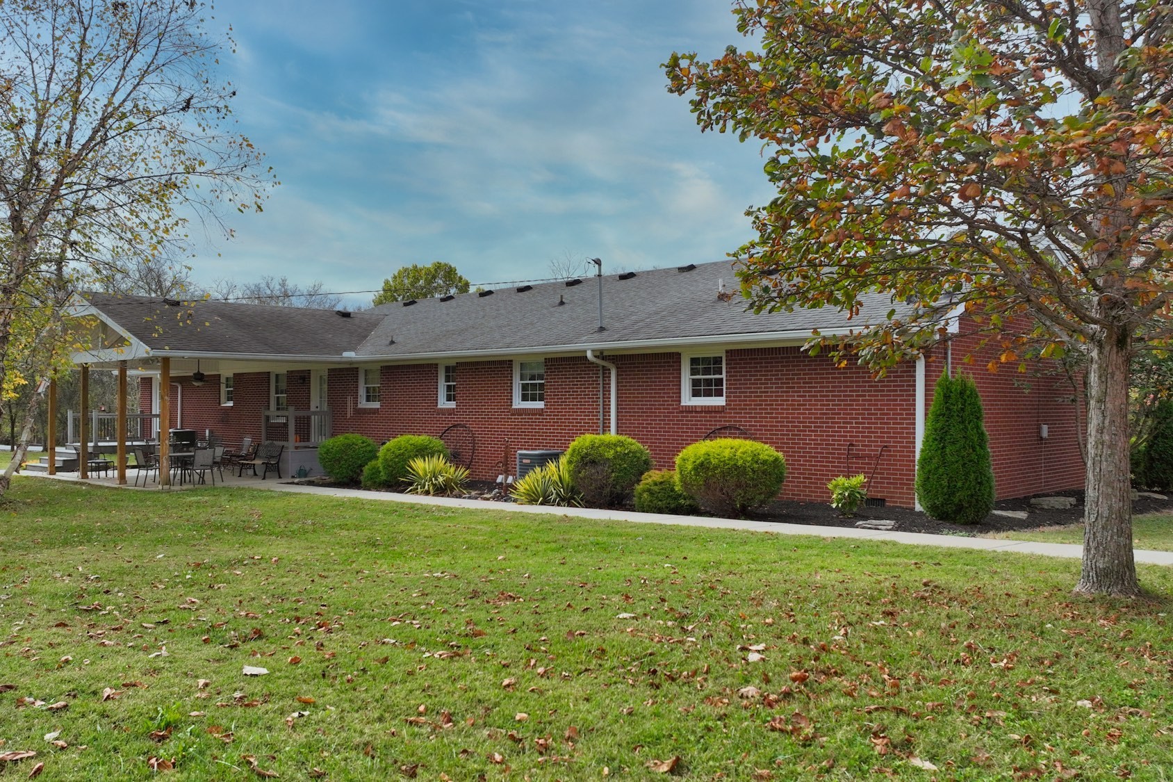 1935 Liberty Ln