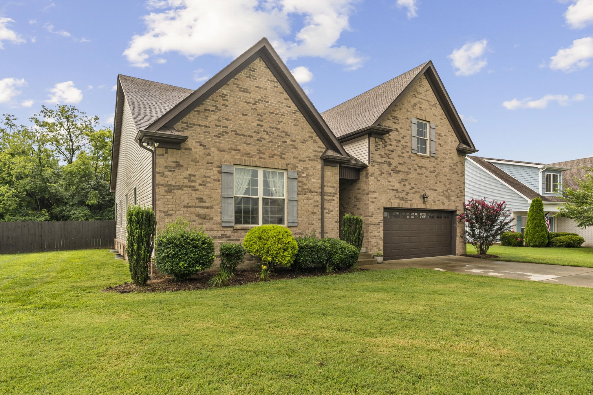 206 Hart Ln