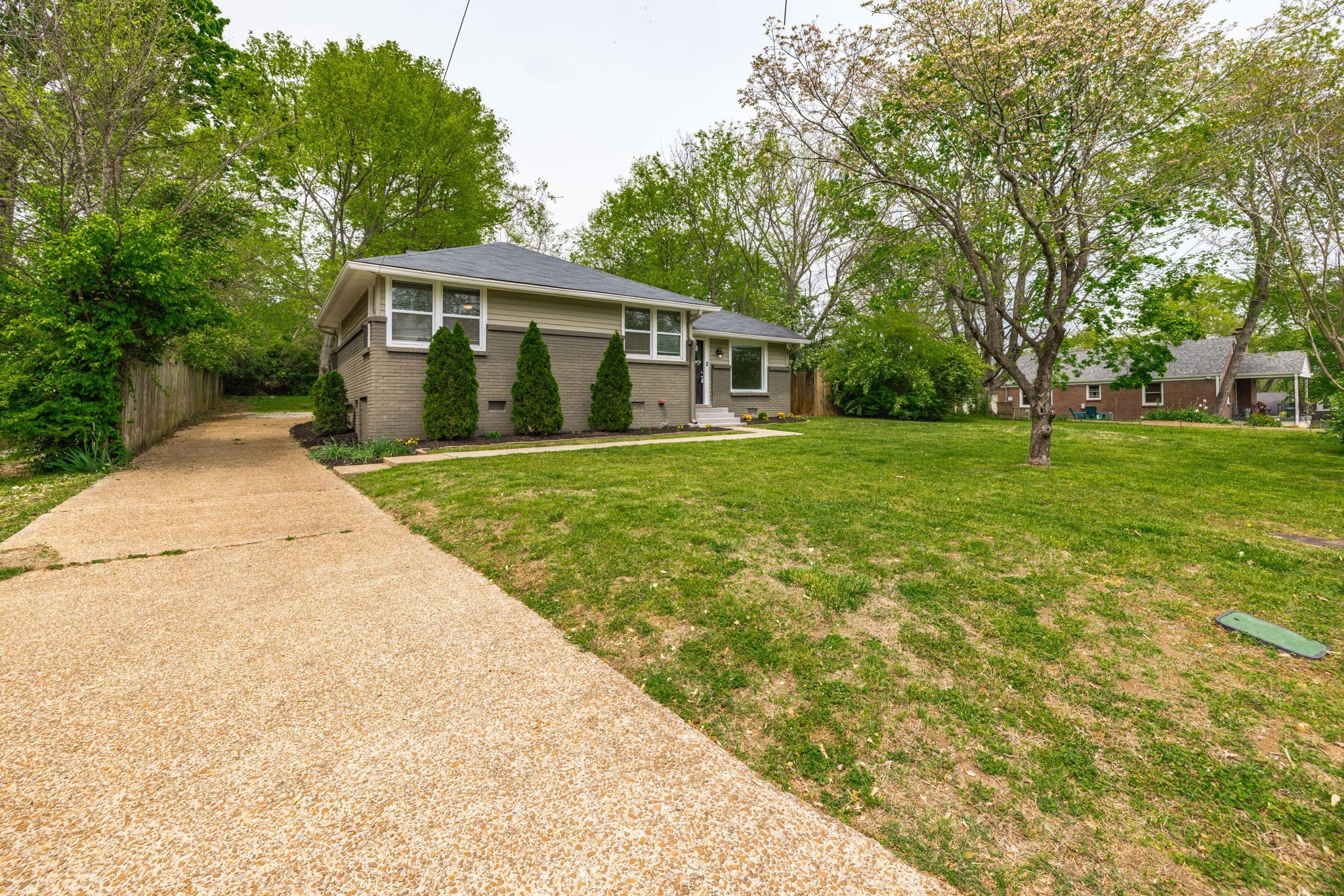 3819 Inglewood Cir N