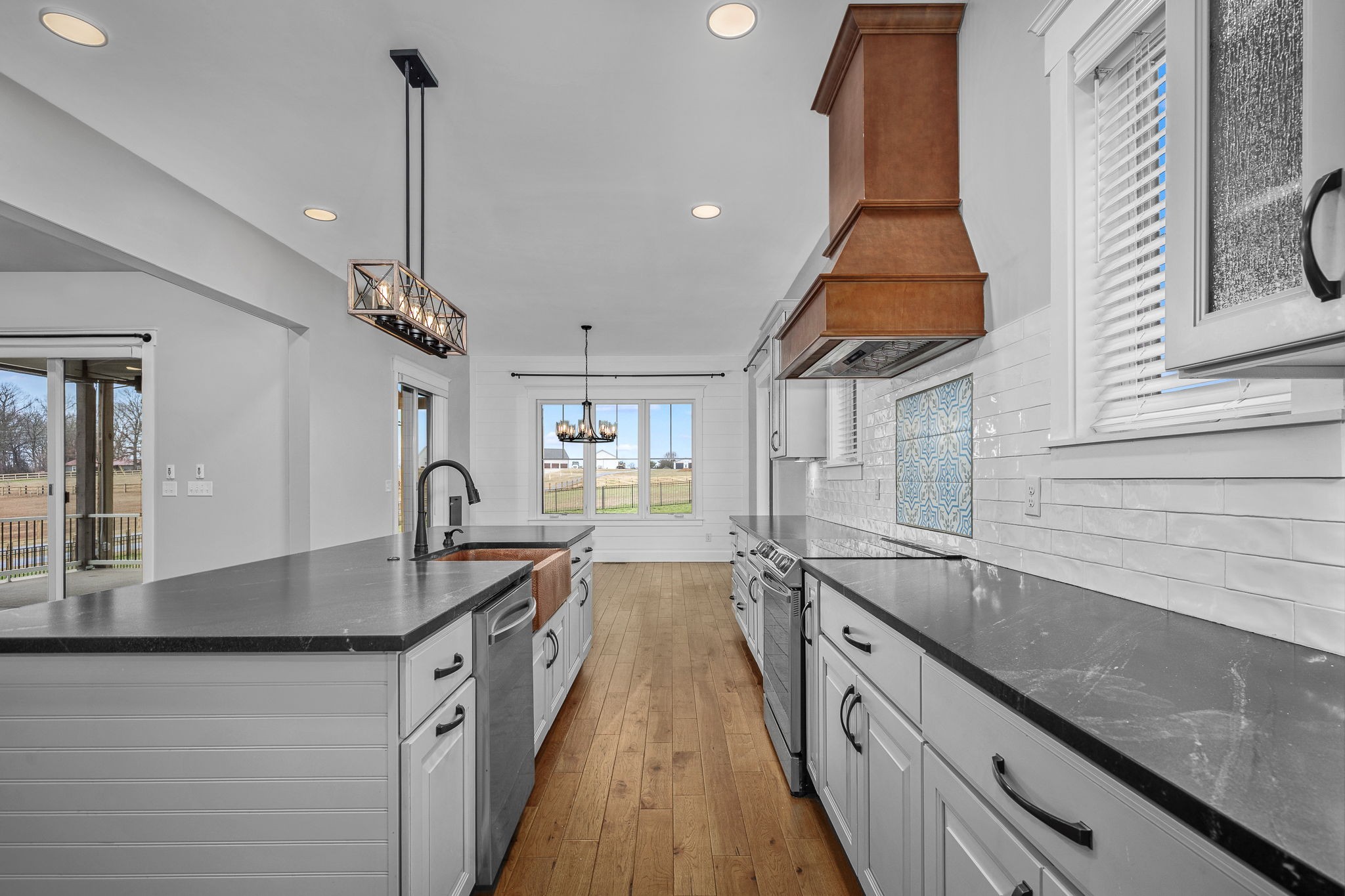 5296 Cross Plains Rd