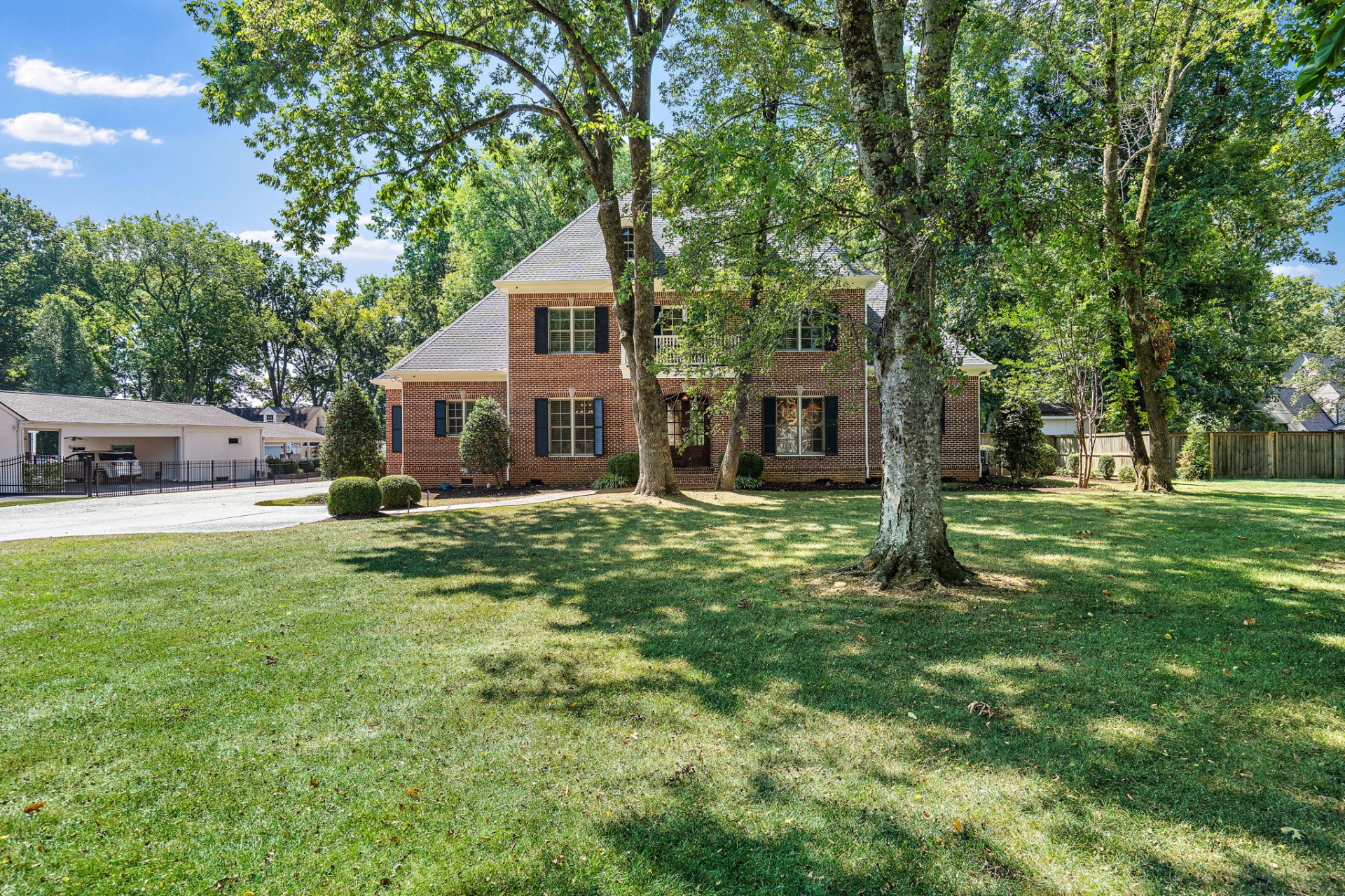View Nashville, TN 37205 house