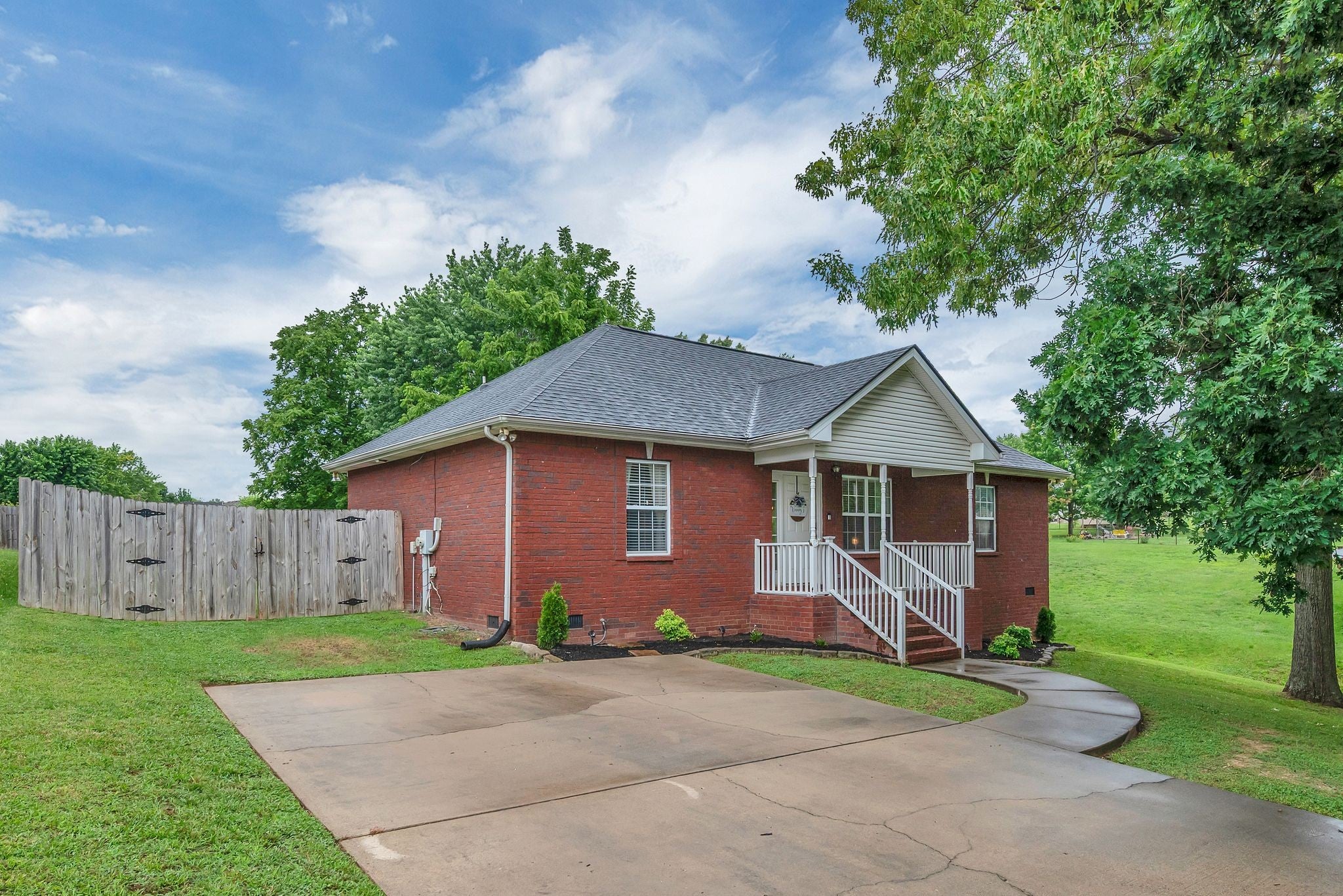 2029 Sunday Silence Dr