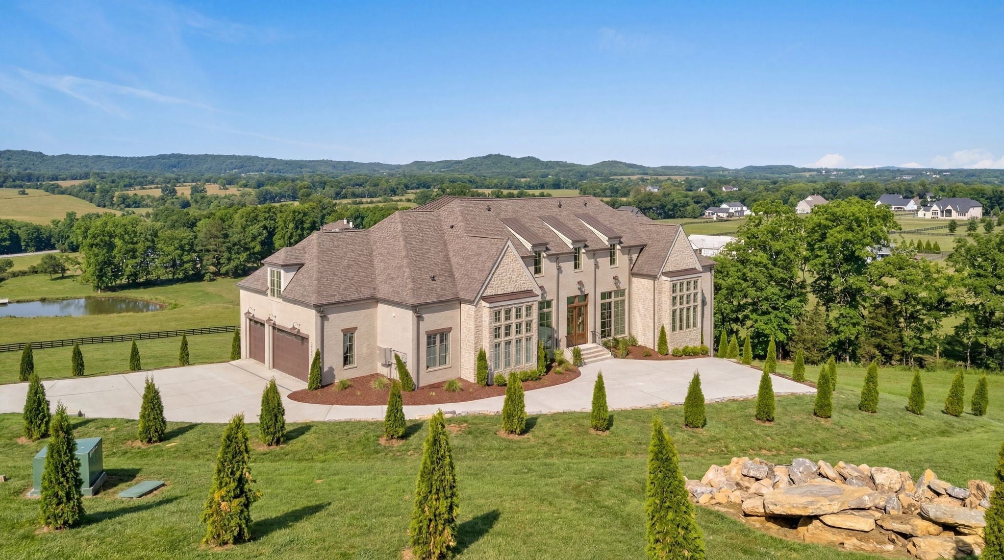 2420 Walter Way