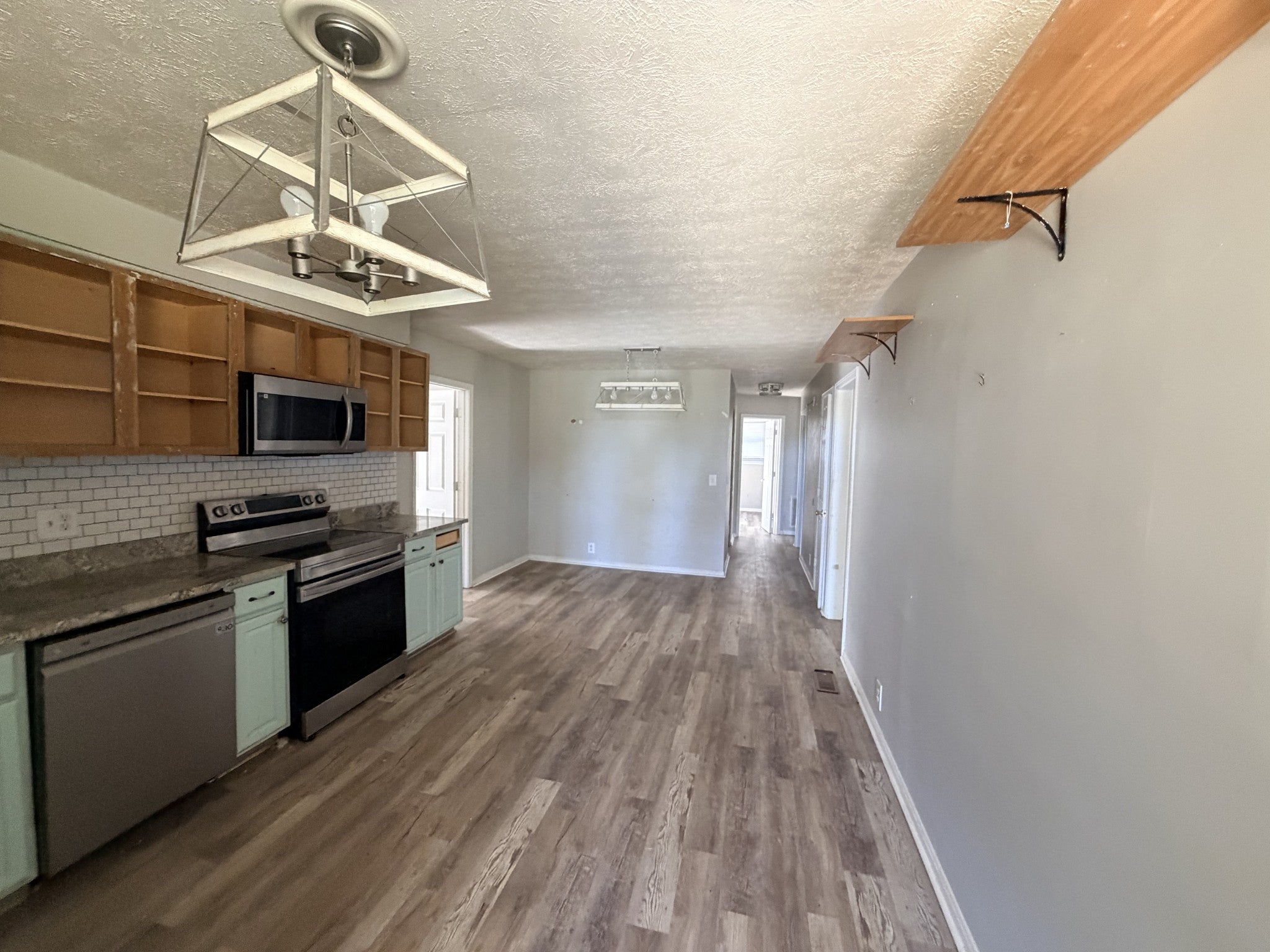 408 Log Wall Rd