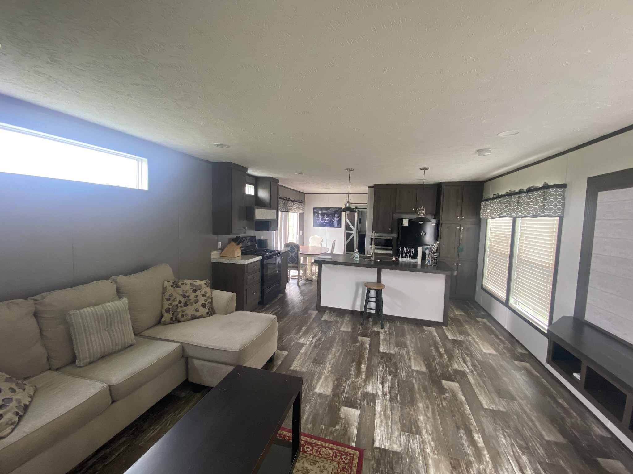 3953 Edd Ross Rd