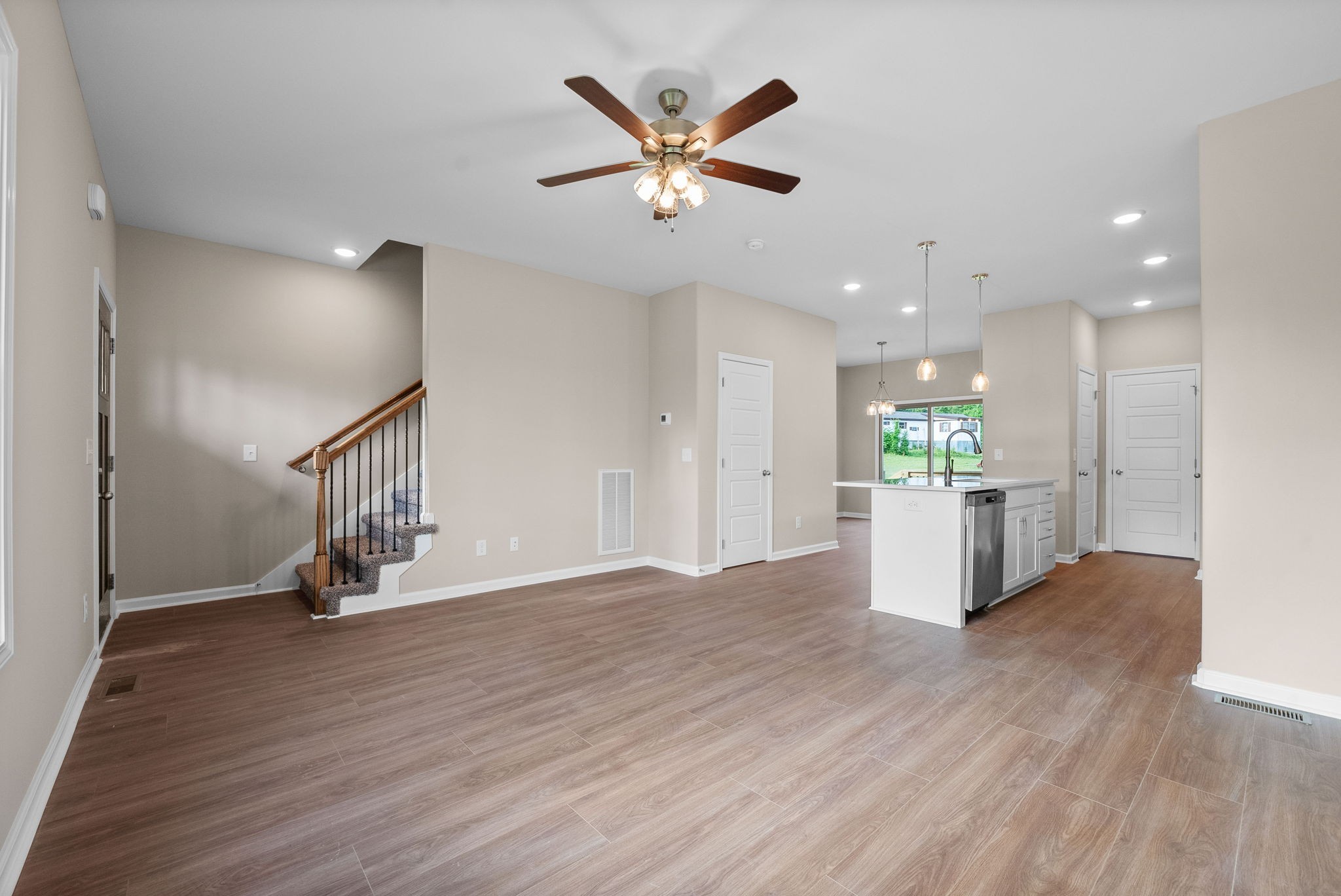 1906 Evans Rd