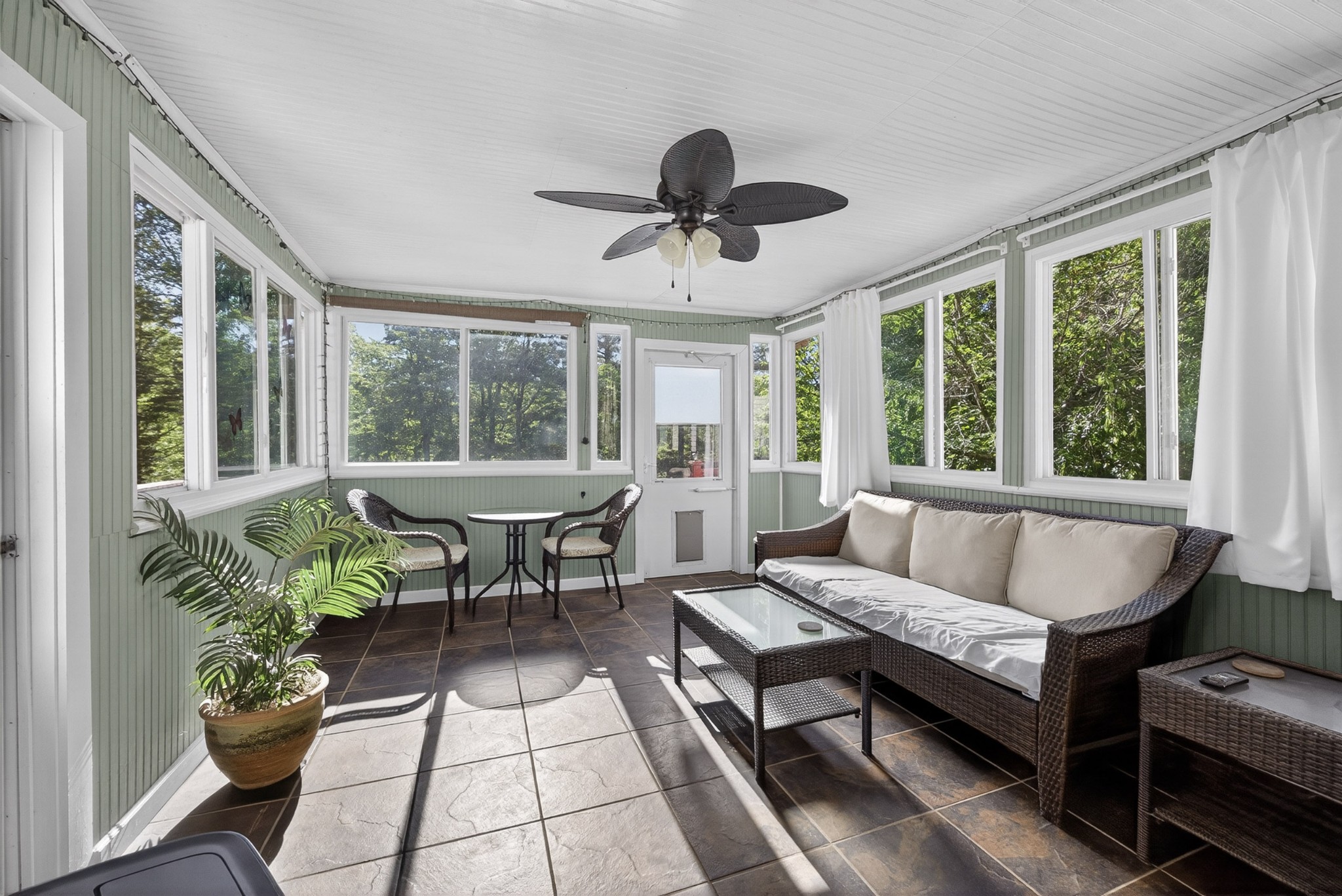 2704 New London Dr