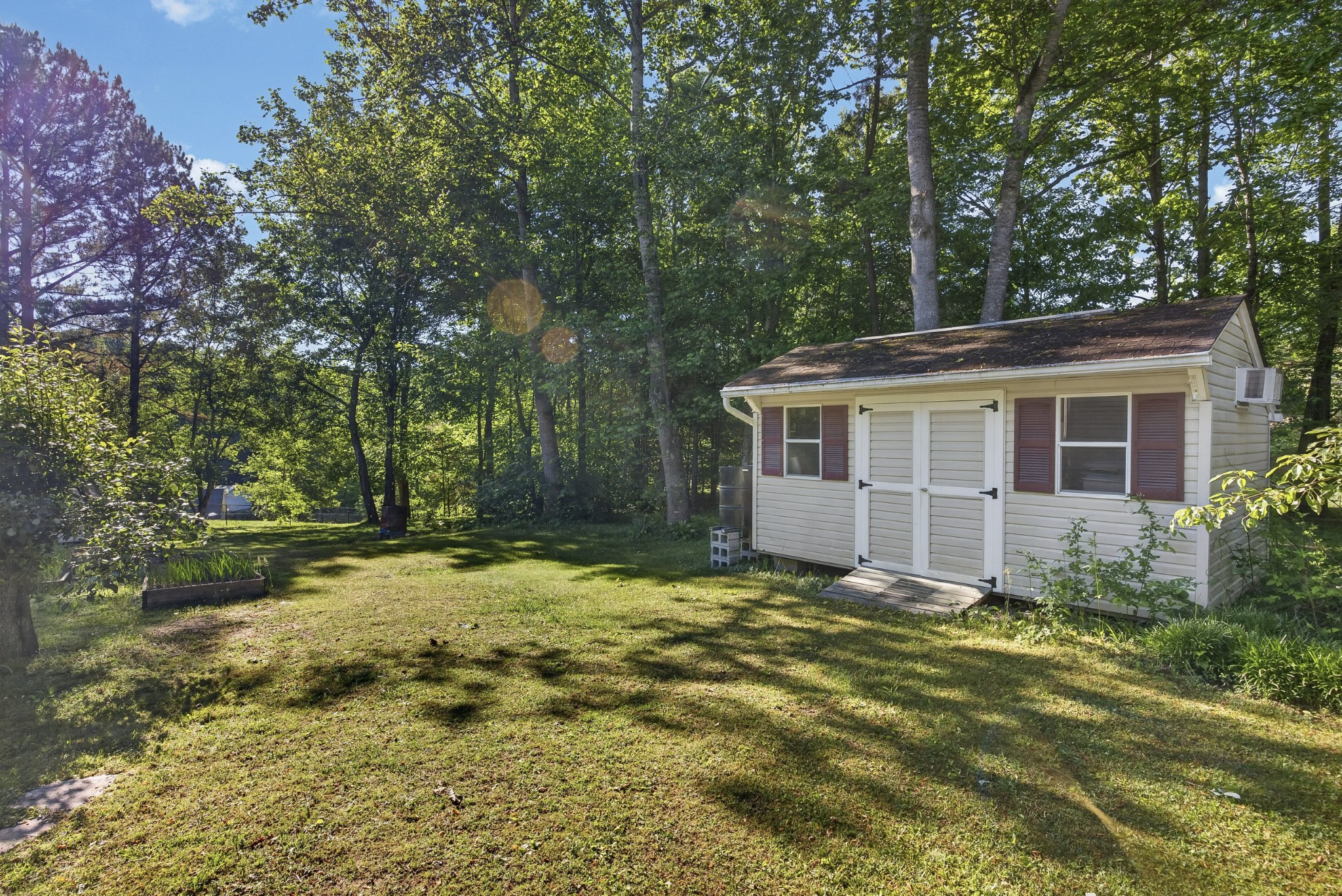 2704 New London Dr