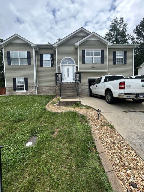 1367 Constitution Dr Clarksville TN 37042