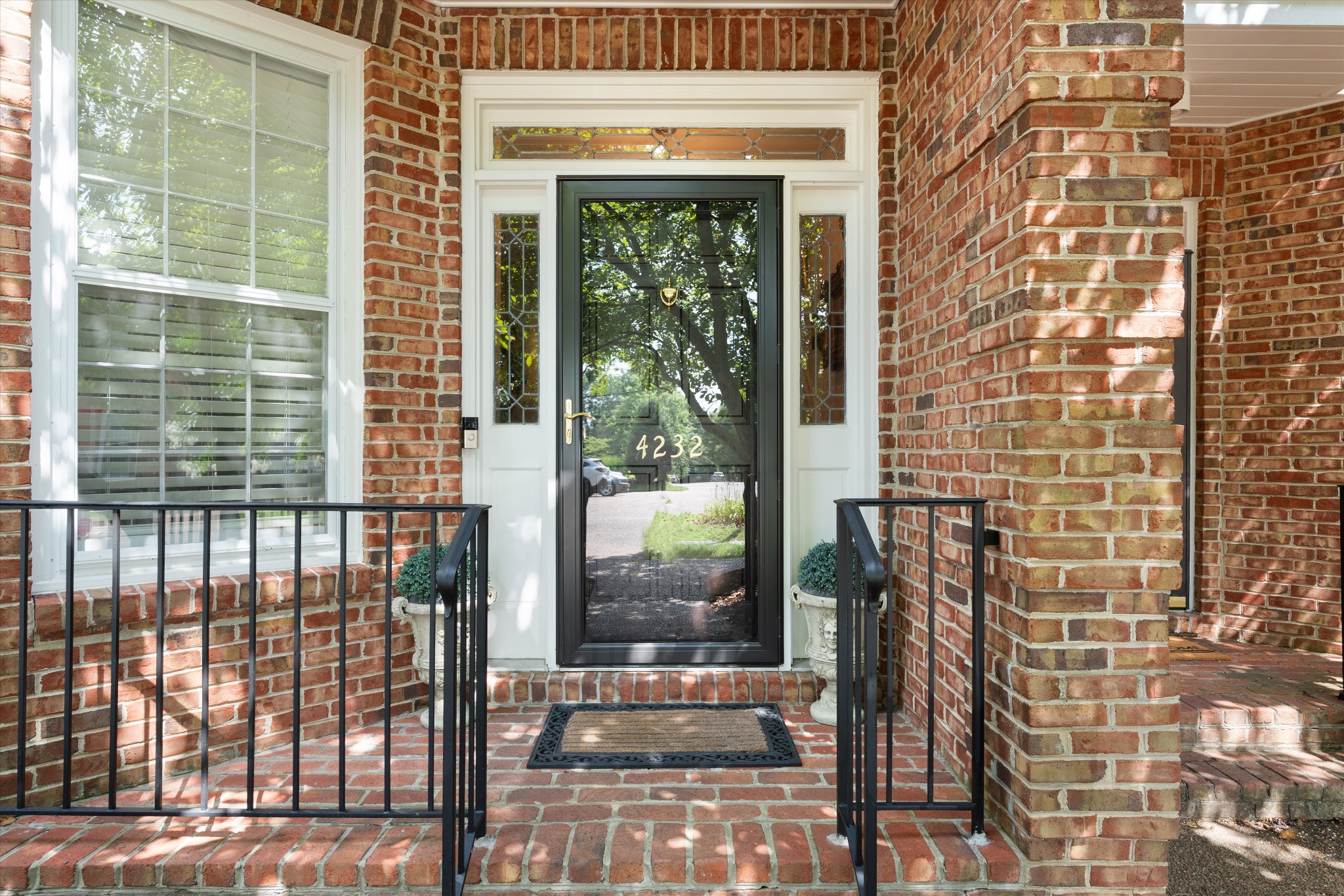4232 Lone Oak Rd