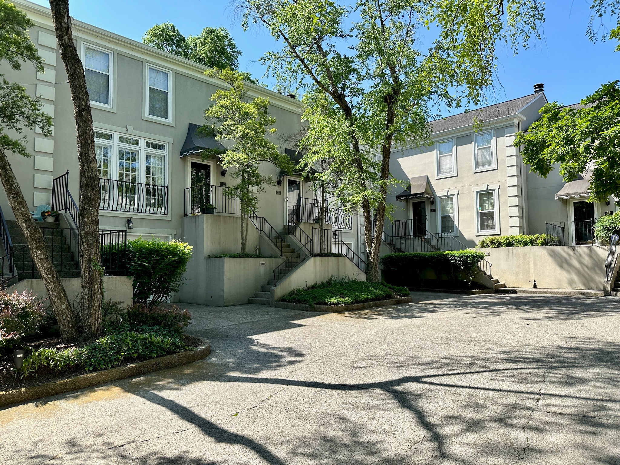 110 Saint Charles Pl