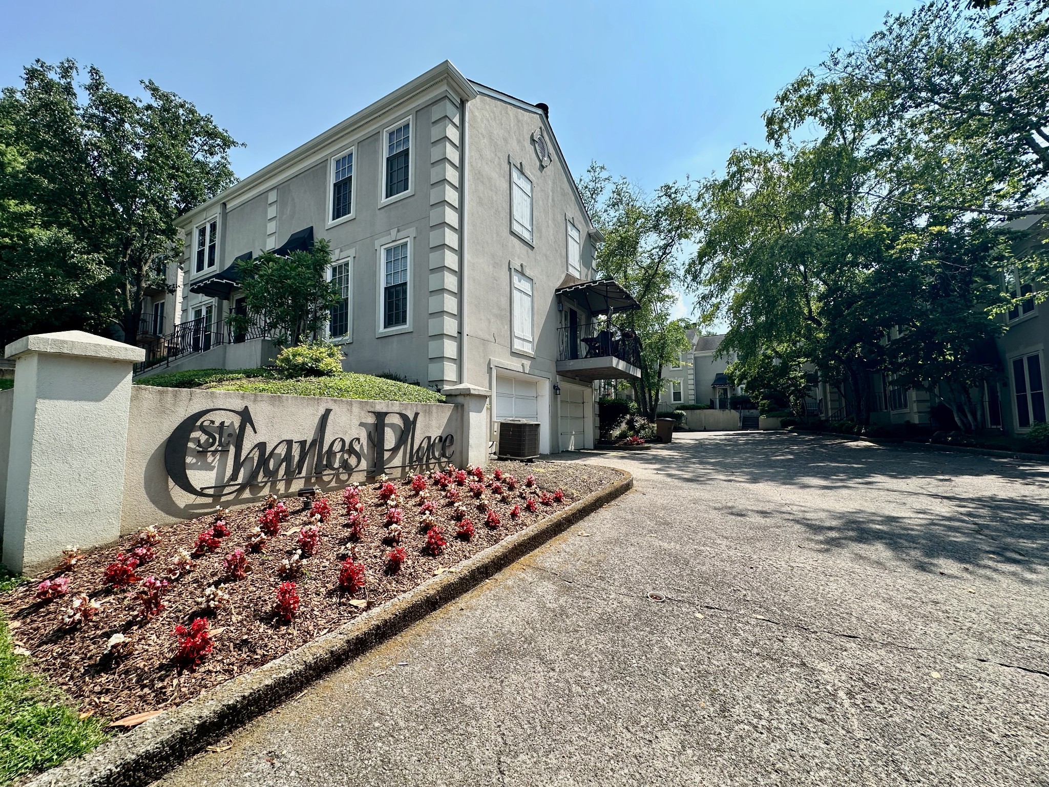 110 Saint Charles Pl
