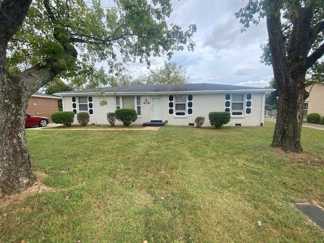 3-bed listing at 4936 Olivia Dr, Antioch