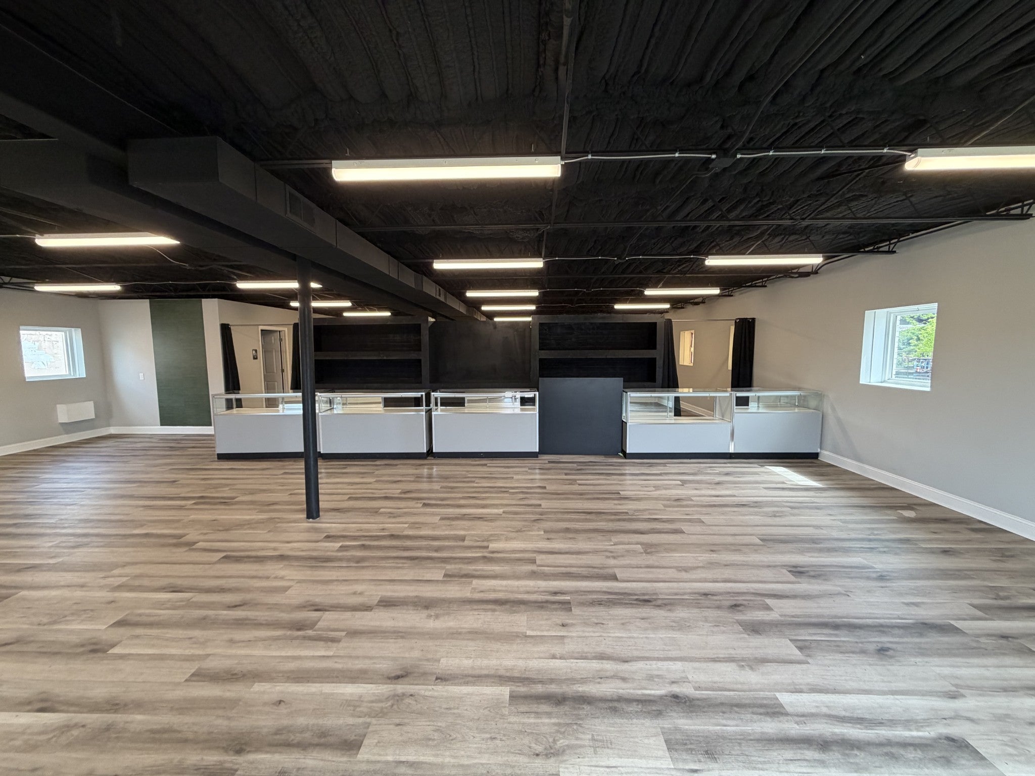 137 W Broadway