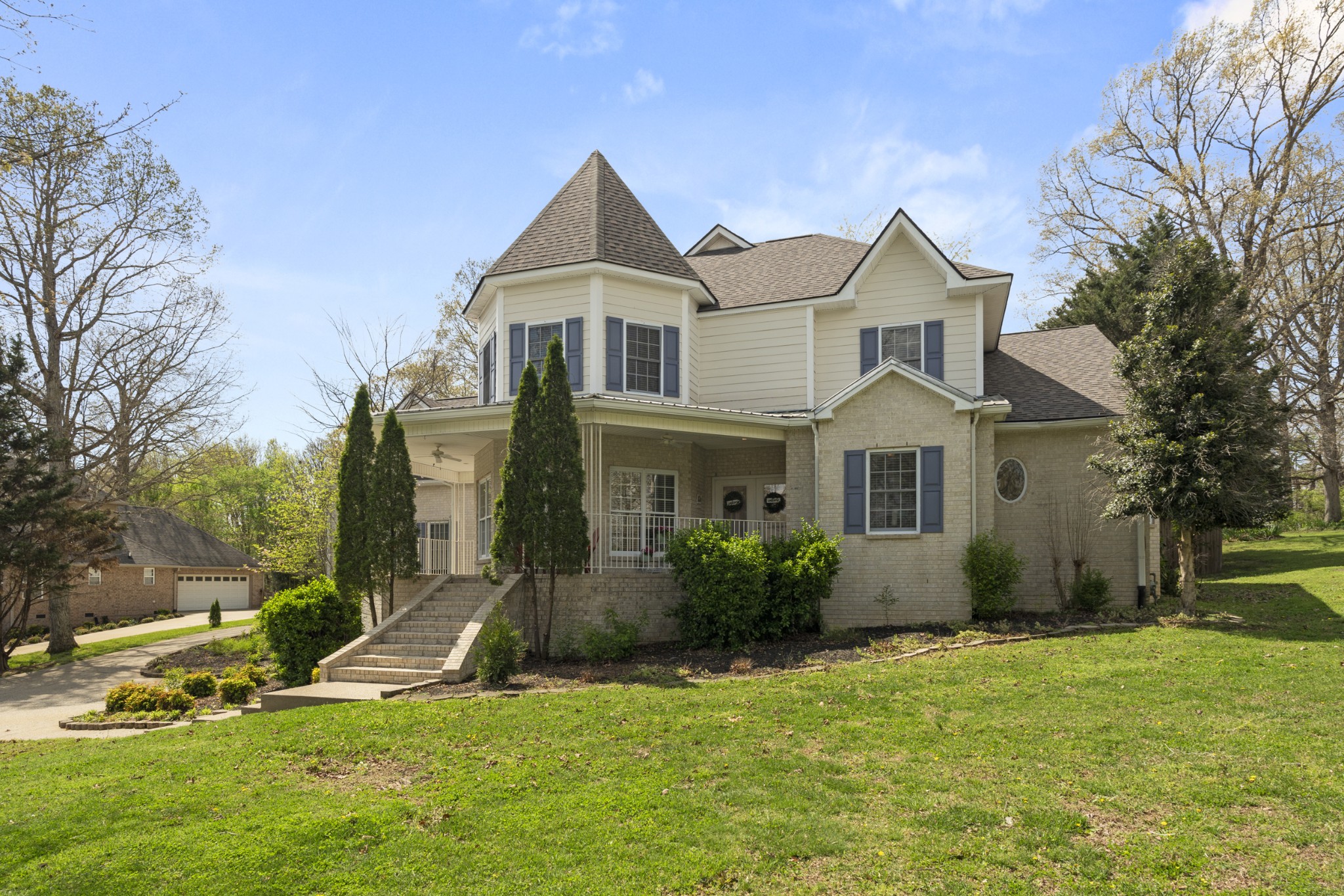 7327 McCormick Dr