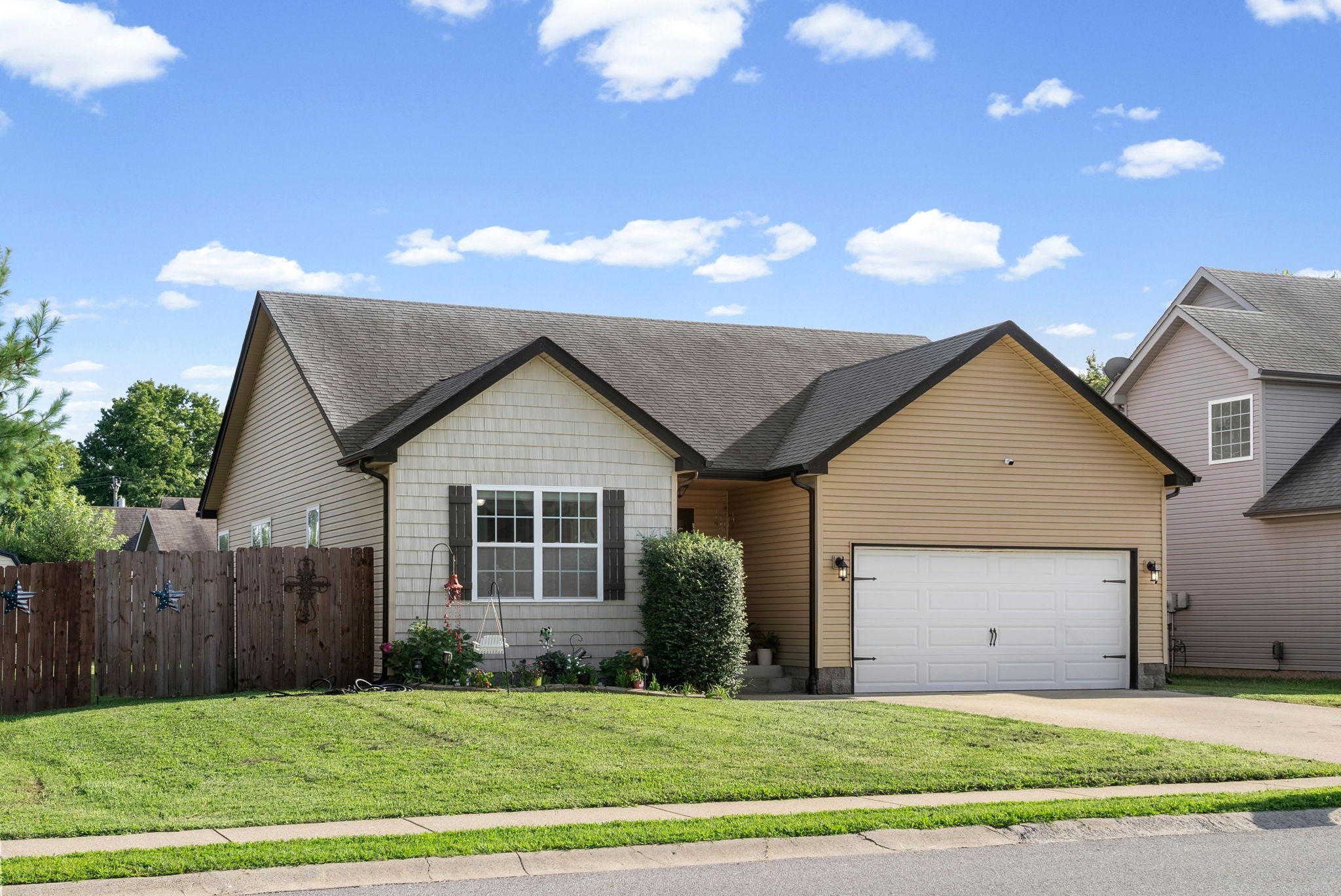 400 Leslie Wood Dr