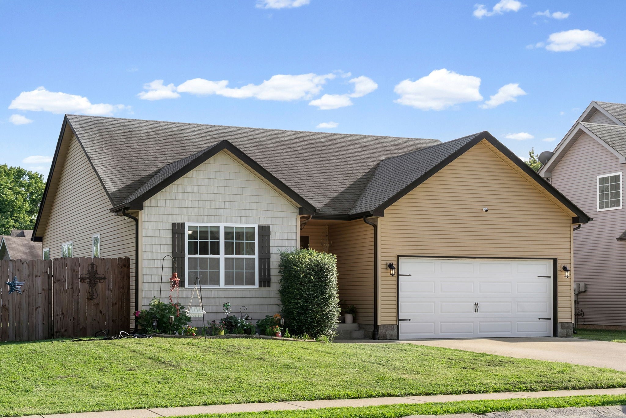 400 Leslie Wood Dr