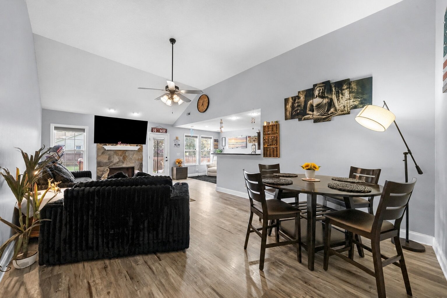 400 Leslie Wood Dr