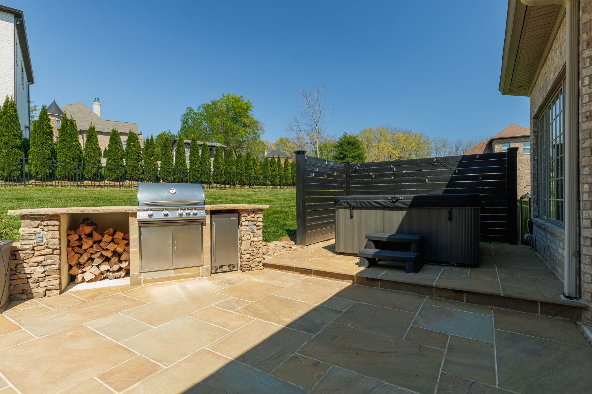 Hendersonville, Tennessee, 37075, United States, 5 Bedrooms Bedrooms, ,6 BathroomsBathrooms,Residential,Active,2035685