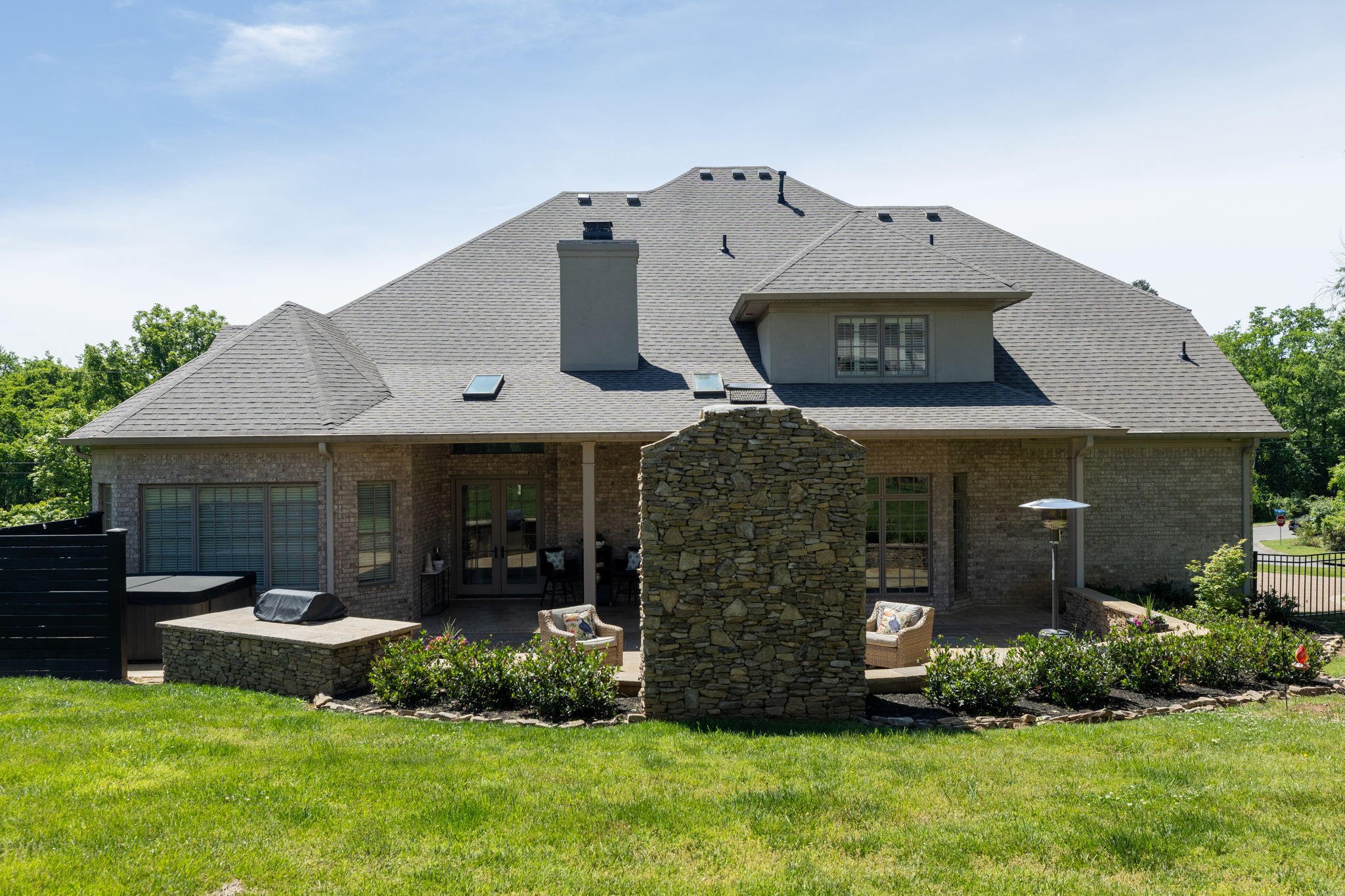 Hendersonville, Tennessee, 37075, United States, 5 Bedrooms Bedrooms, ,6 BathroomsBathrooms,Residential,Active,2035685
