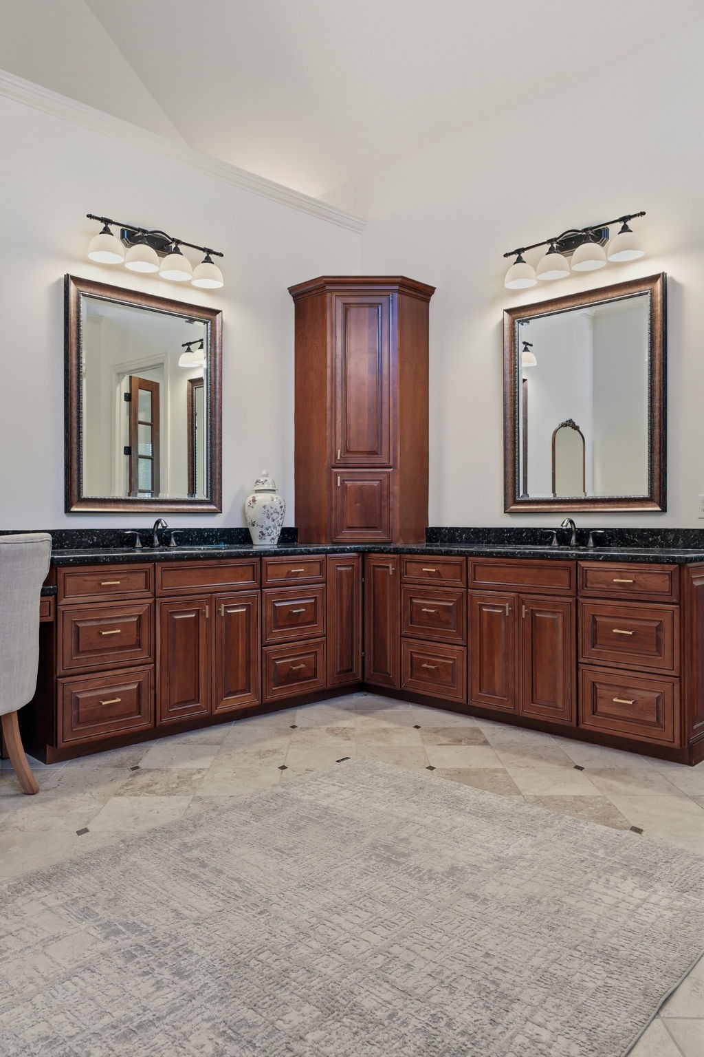Hendersonville, Tennessee, 37075, United States, 5 Bedrooms Bedrooms, ,6 BathroomsBathrooms,Residential,Active,2035685