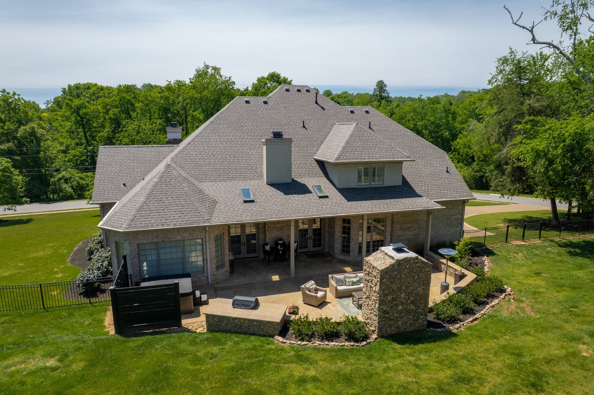 Hendersonville, Tennessee, 37075, United States, 5 Bedrooms Bedrooms, ,6 BathroomsBathrooms,Residential,Active,2035685