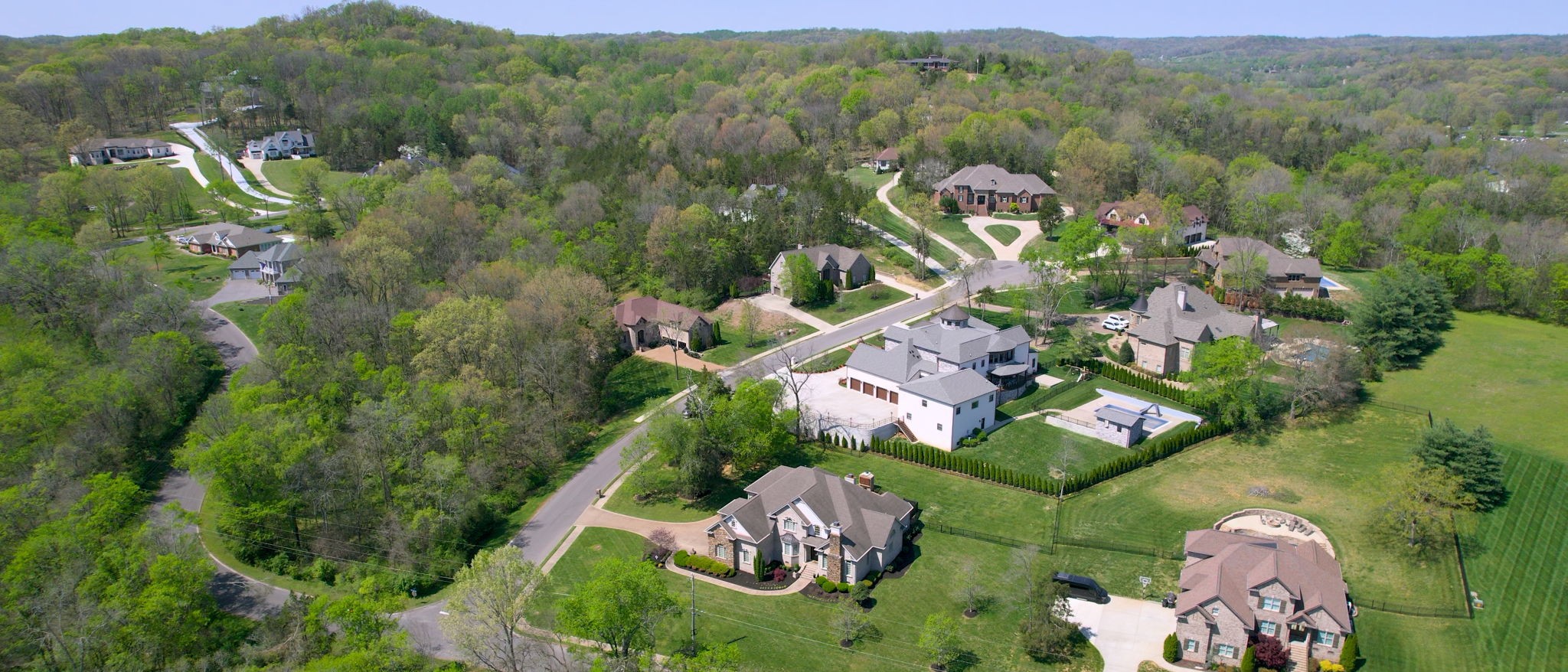 Hendersonville, Tennessee, 37075, United States, 5 Bedrooms Bedrooms, ,6 BathroomsBathrooms,Residential,Active,2035685