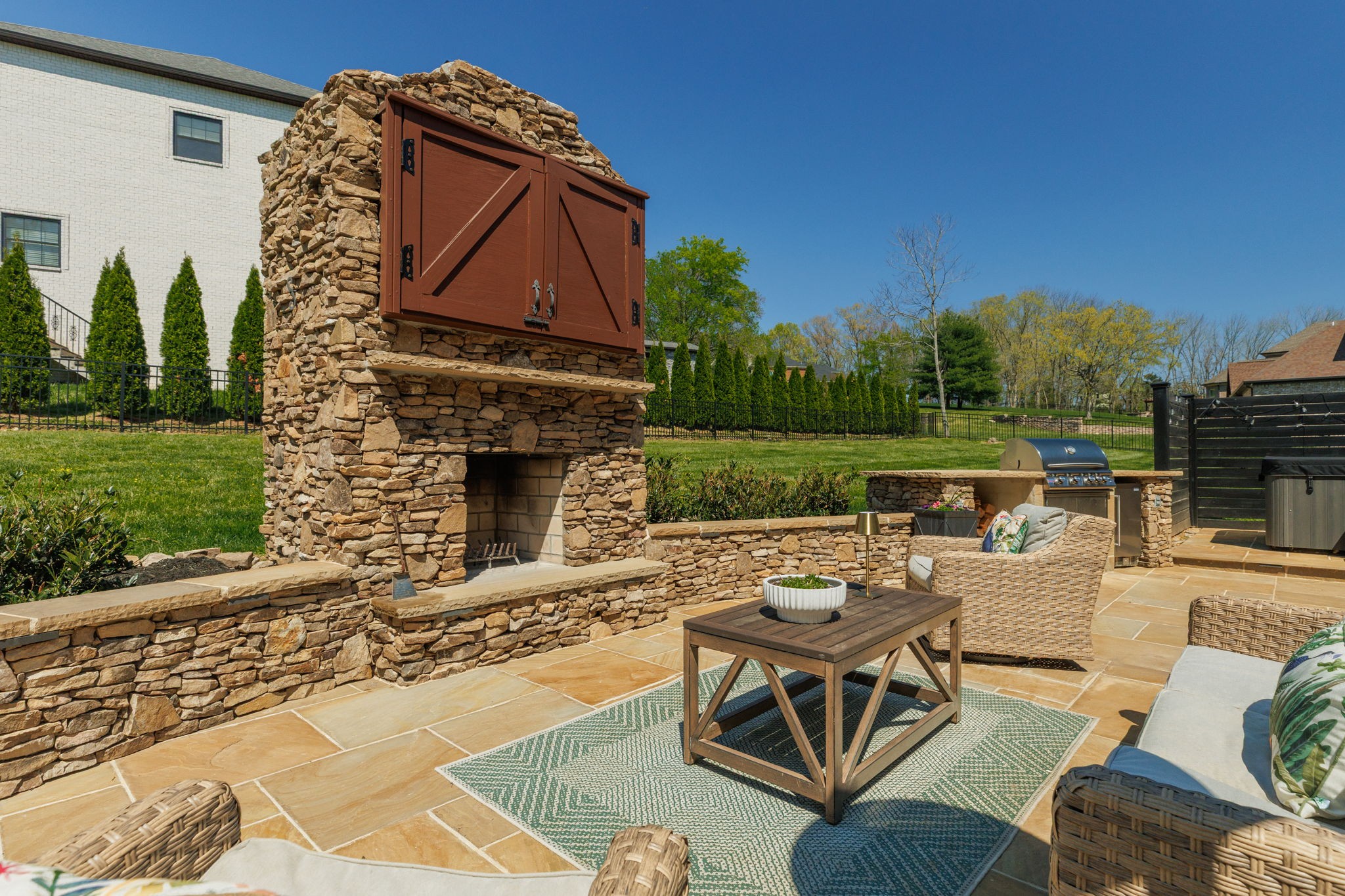 Hendersonville, Tennessee, 37075, United States, 5 Bedrooms Bedrooms, ,6 BathroomsBathrooms,Residential,Active,2035685