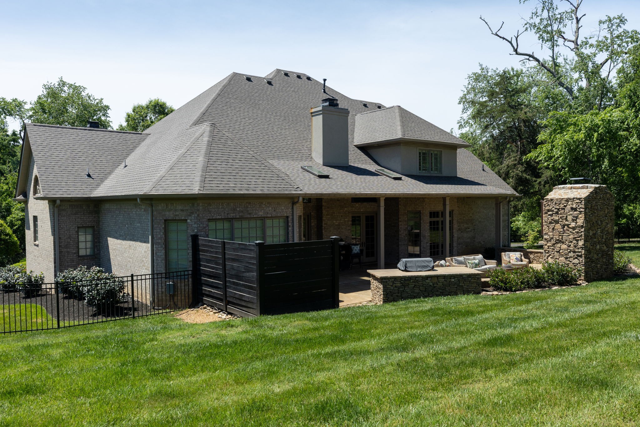 Hendersonville, Tennessee, 37075, United States, 5 Bedrooms Bedrooms, ,6 BathroomsBathrooms,Residential,Active,2035685