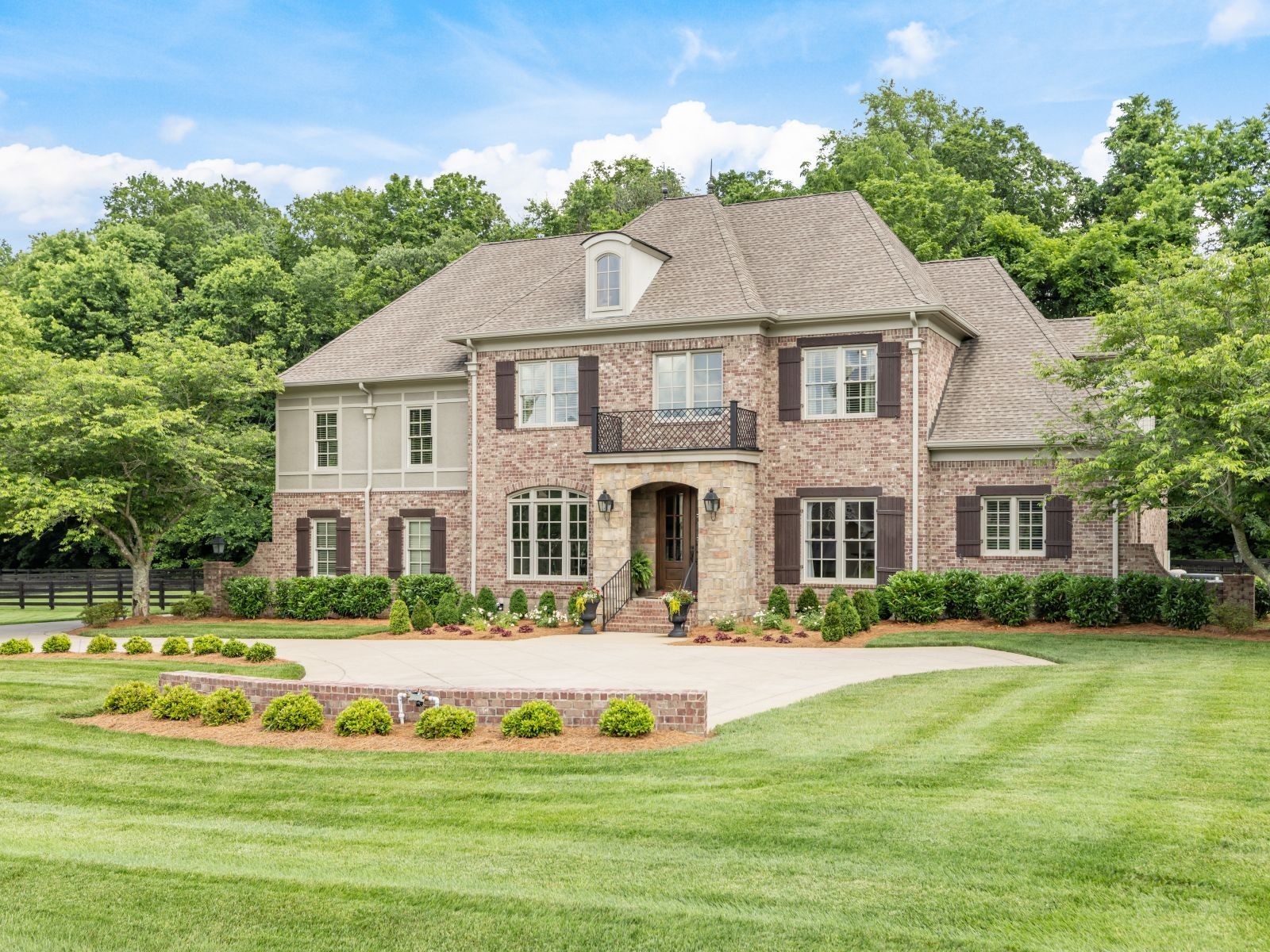 5007 Buds Farm Ln