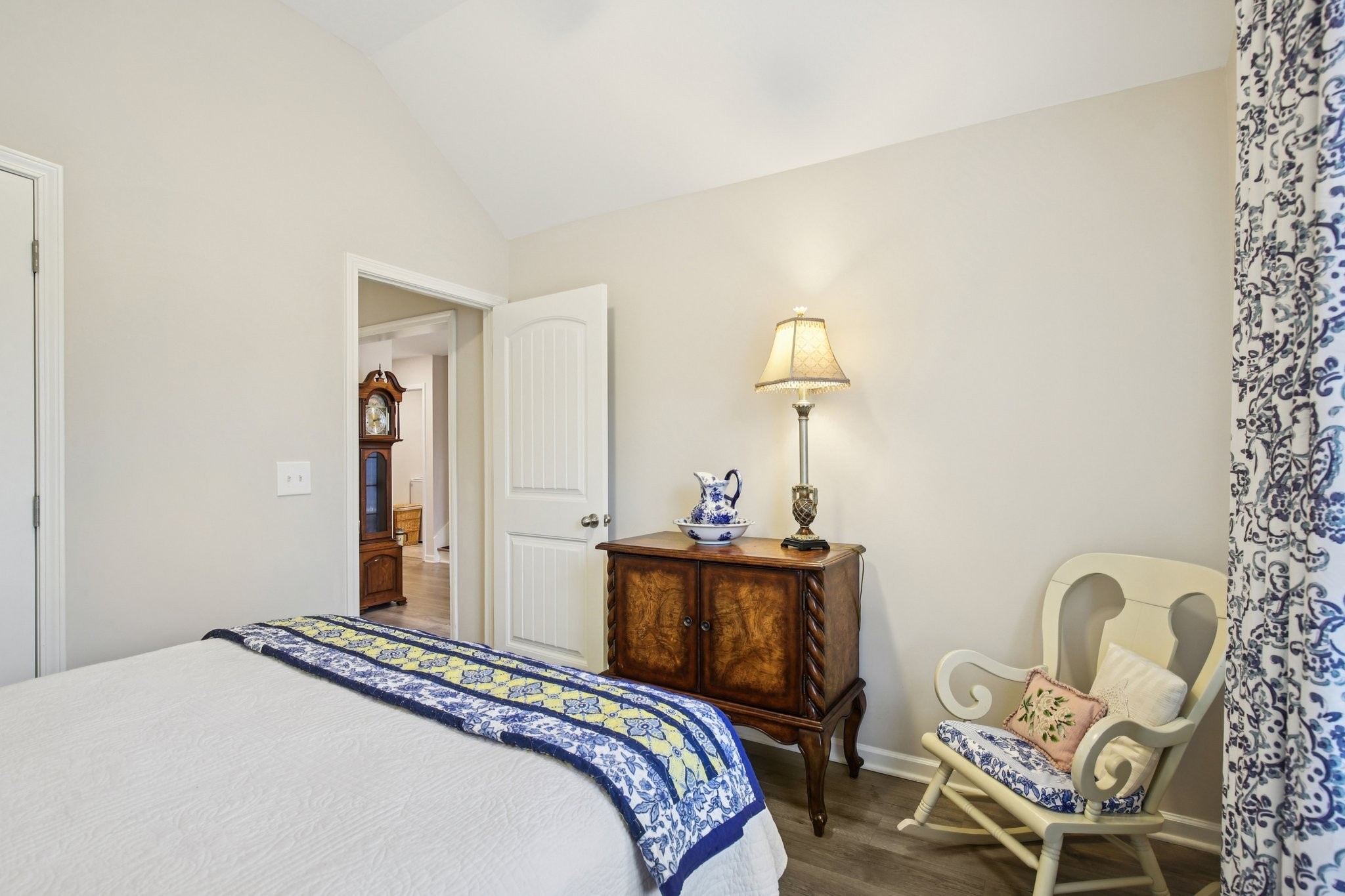 555 High Echelon Cir