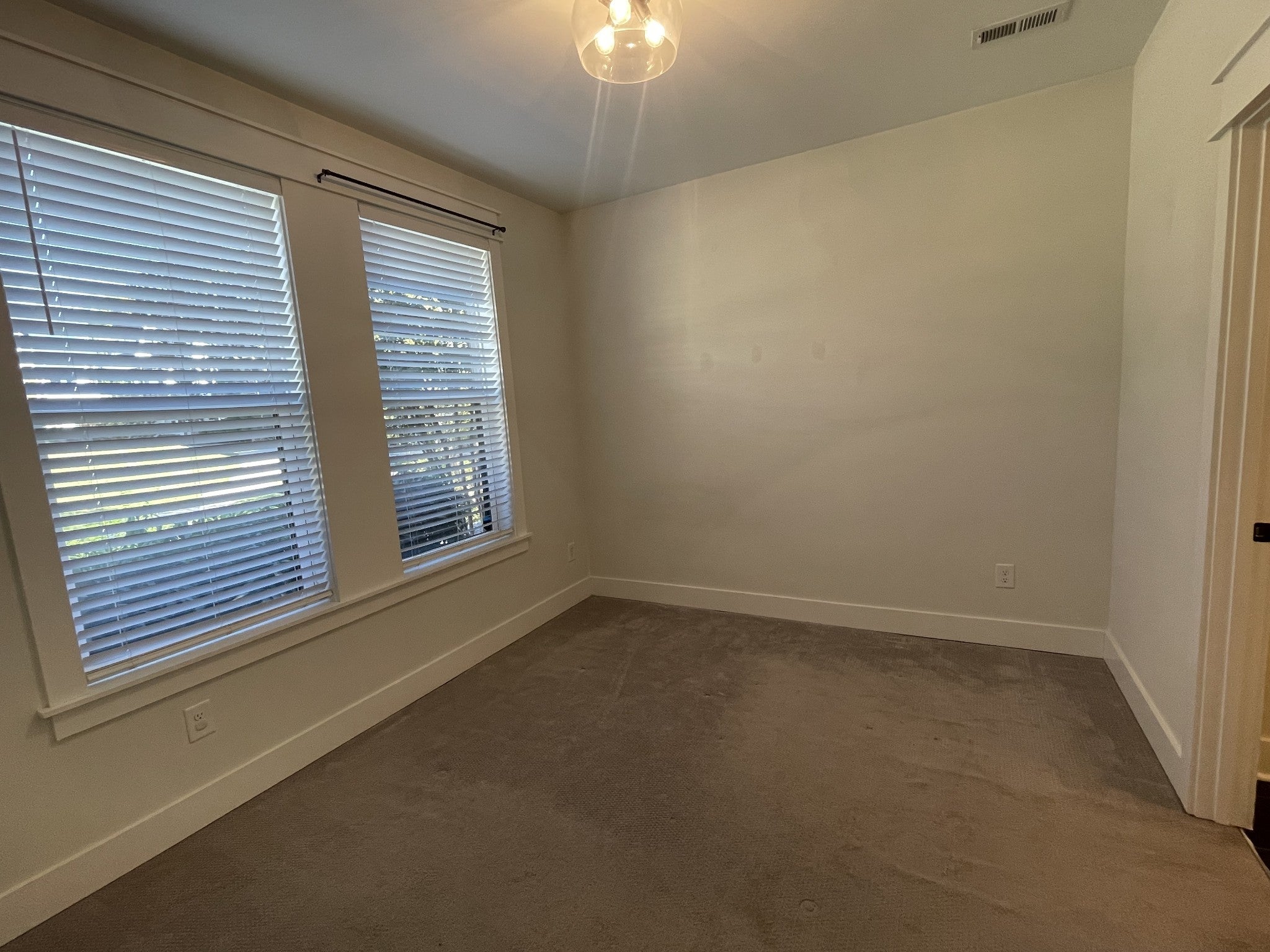 530 Edwin St 17