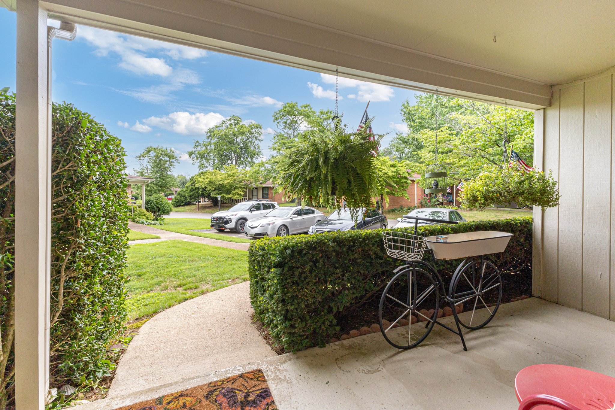 341 Deer Lake Dr