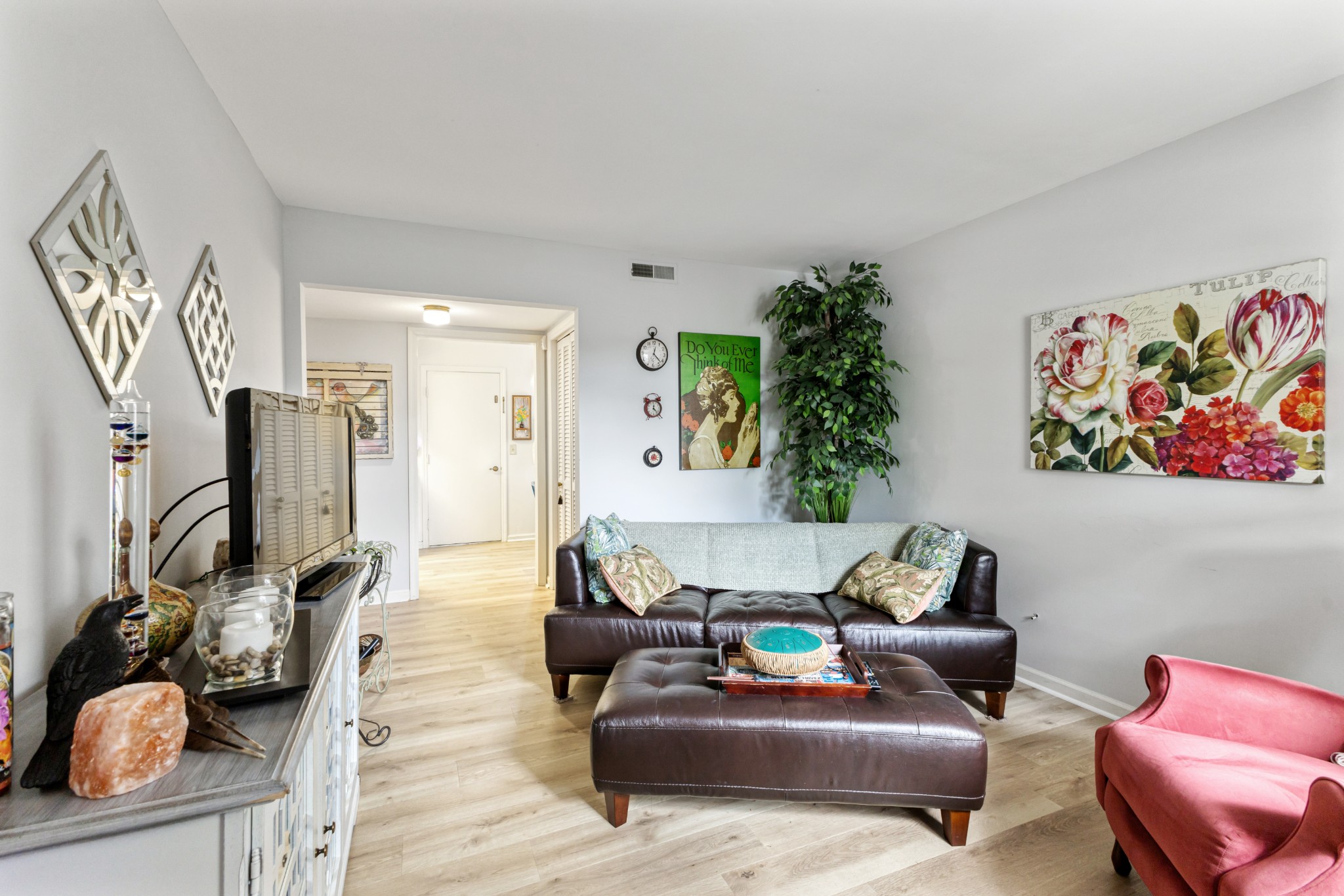 341 Deer Lake Dr