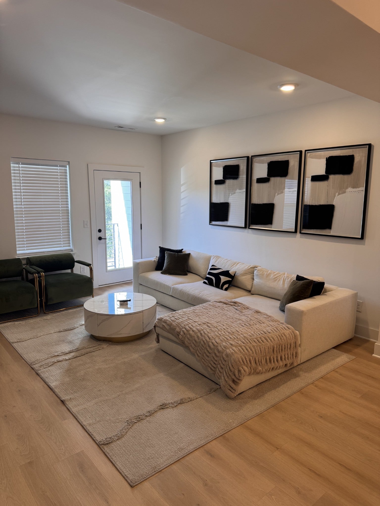 3-bed condo for sale in Nashville, TN 37214, 641 Markham St 641 Markham St, Nashville TN 37214 3-bed condo, photo 2 of 6