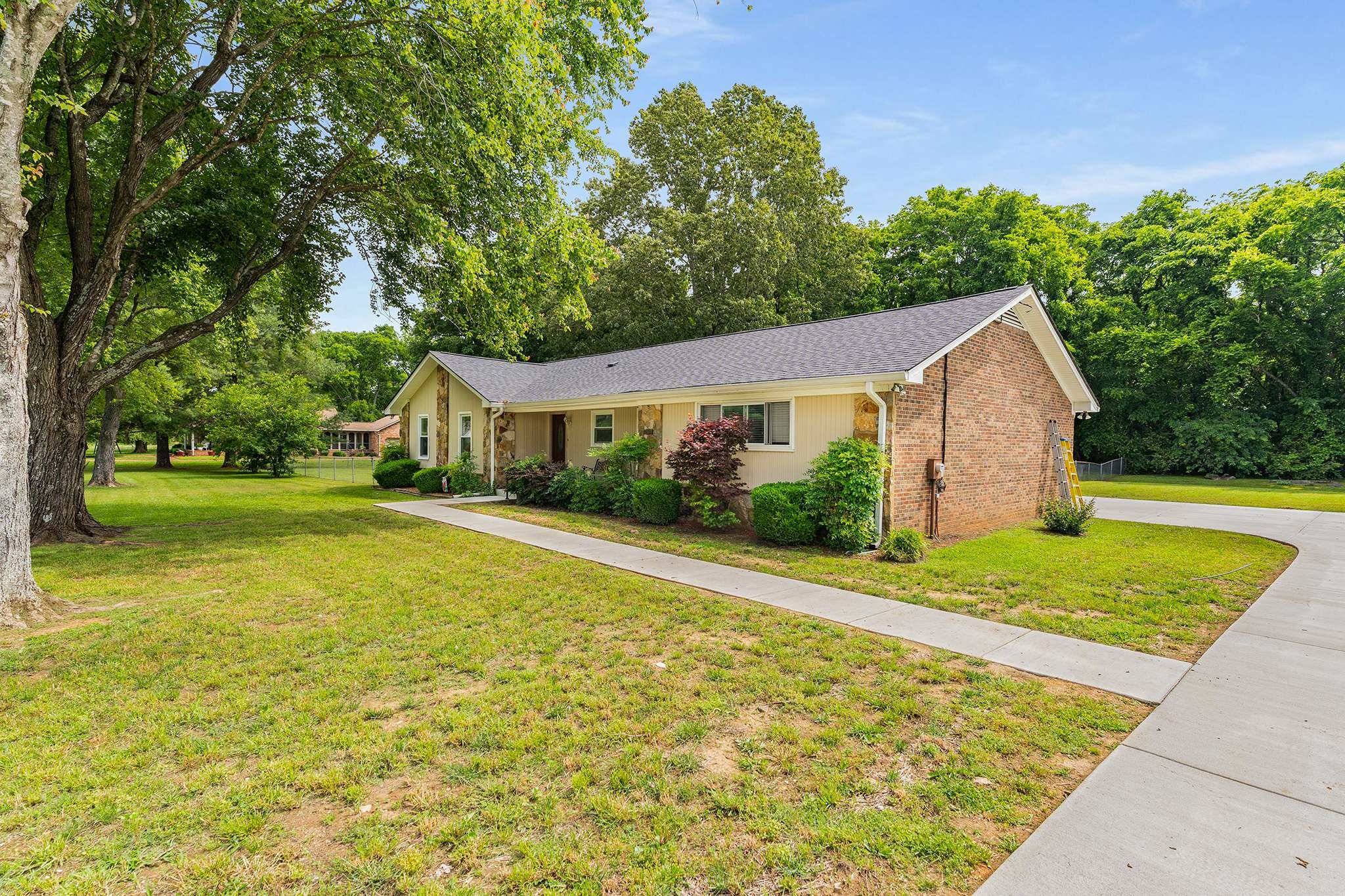 Middle Tennessee Properties 1 2907 Lone Oak Dr