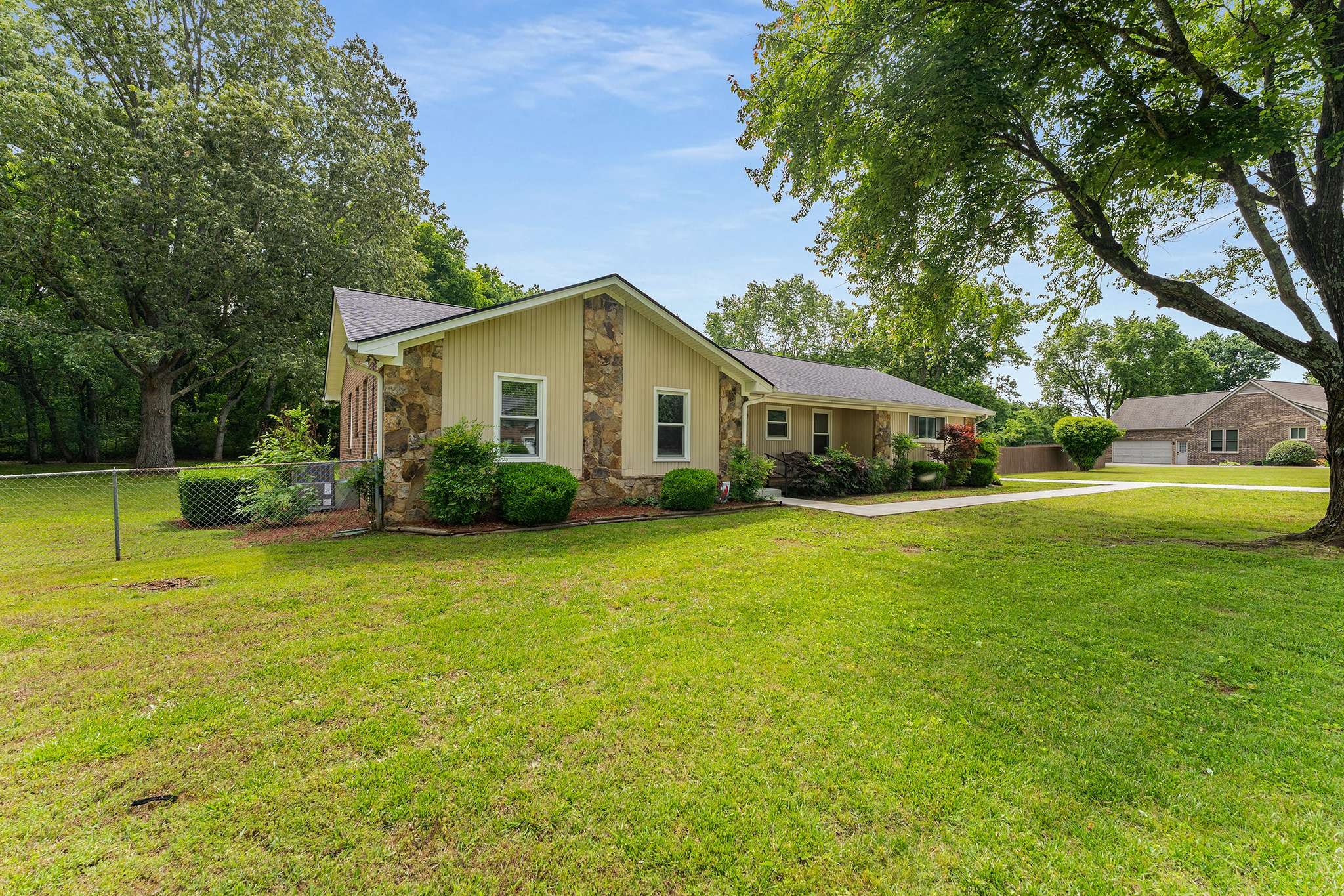 Middle Tennessee Properties 2 2907 Lone Oak Dr