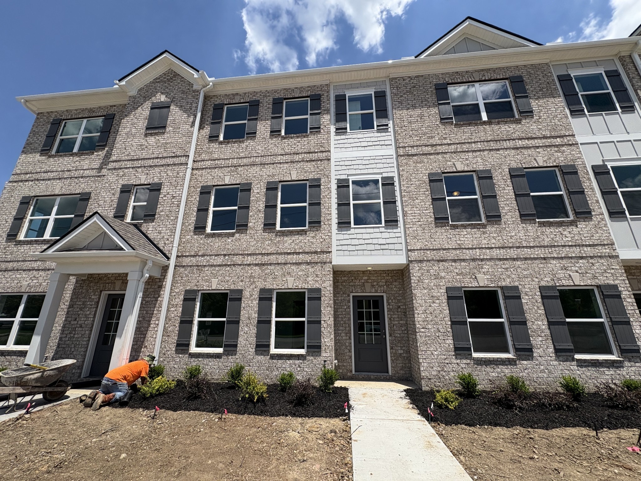 109 Rosebush Lane