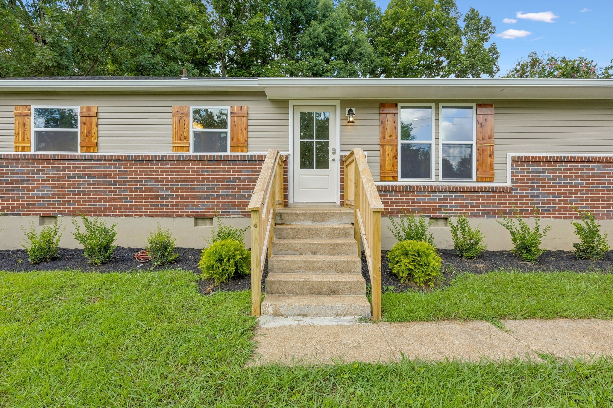 668 Jackson Ave