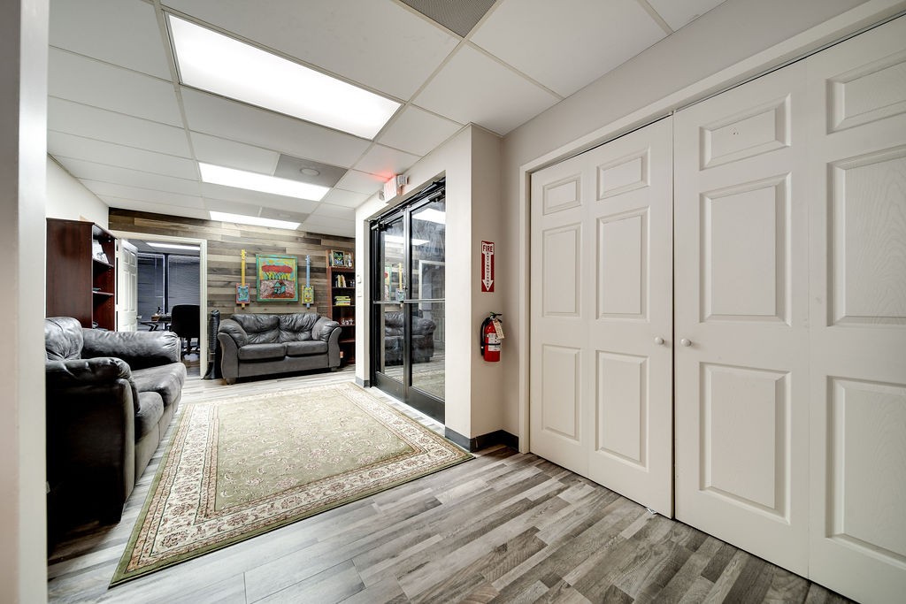 136 Walton Ferry Rd