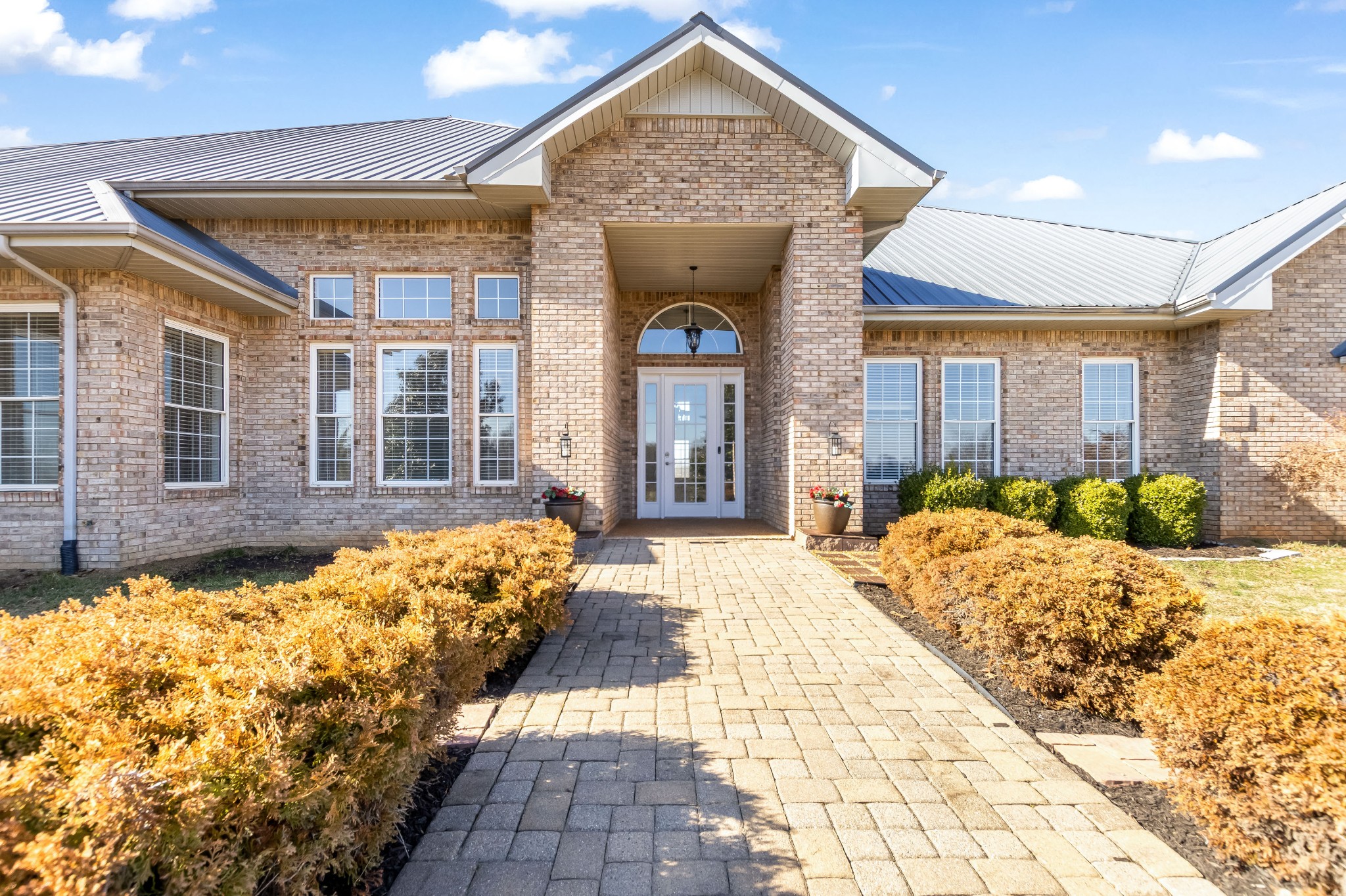 555 Randall Hitchcock Rd