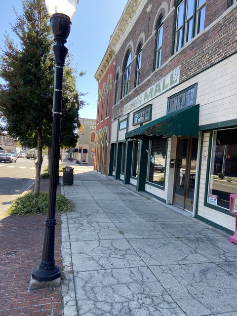 121 Main Avenue S Fayetteville TN 37334